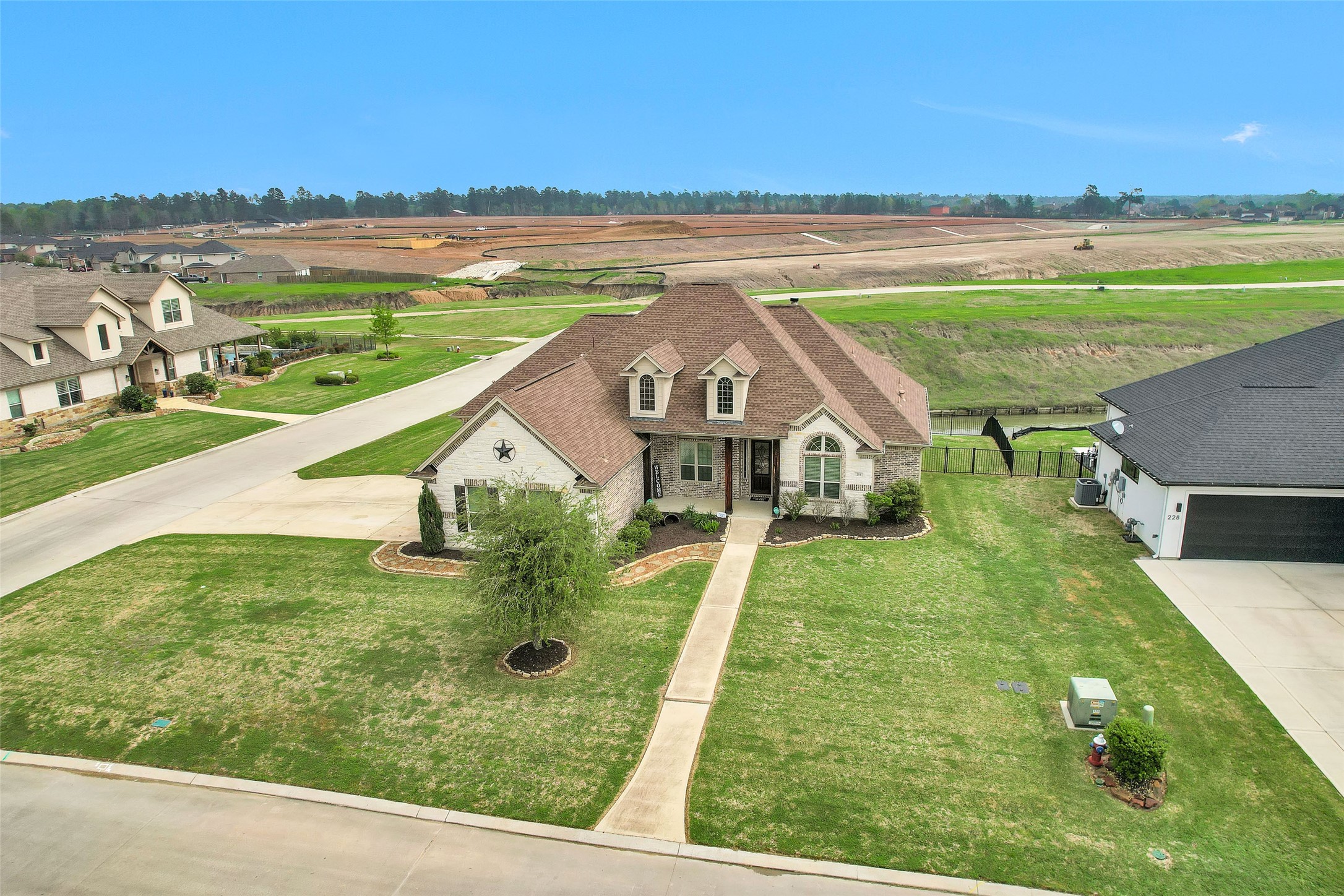 Montgomery, Texas, 77356, United States, 4 Bedrooms Bedrooms, ,4 BathroomsBathrooms,Residential,For Sale,1911763