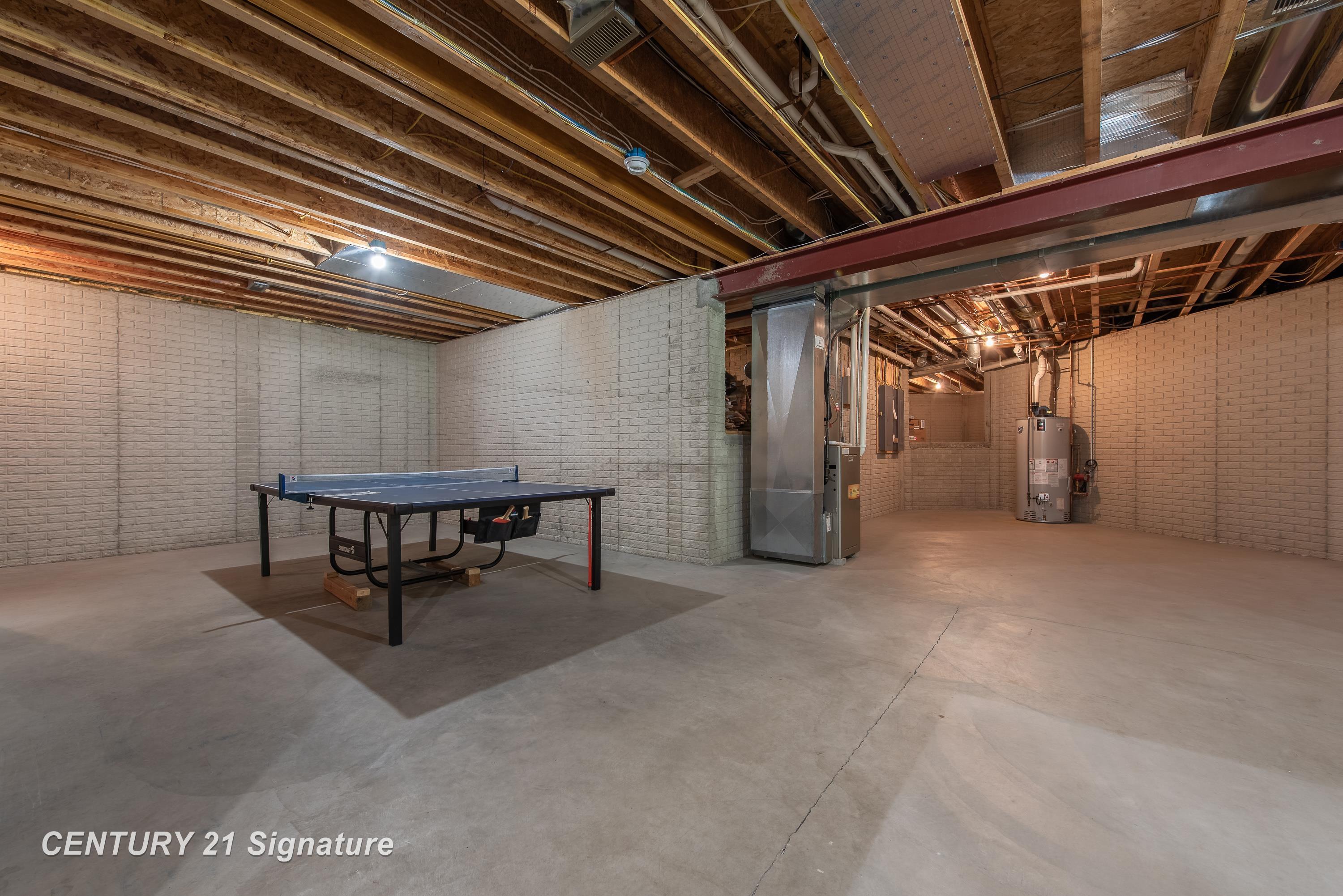 Midland, Michigan, 48642, United States, 4 Bedrooms Bedrooms, ,5 BathroomsBathrooms,Residential,For Sale,2019311