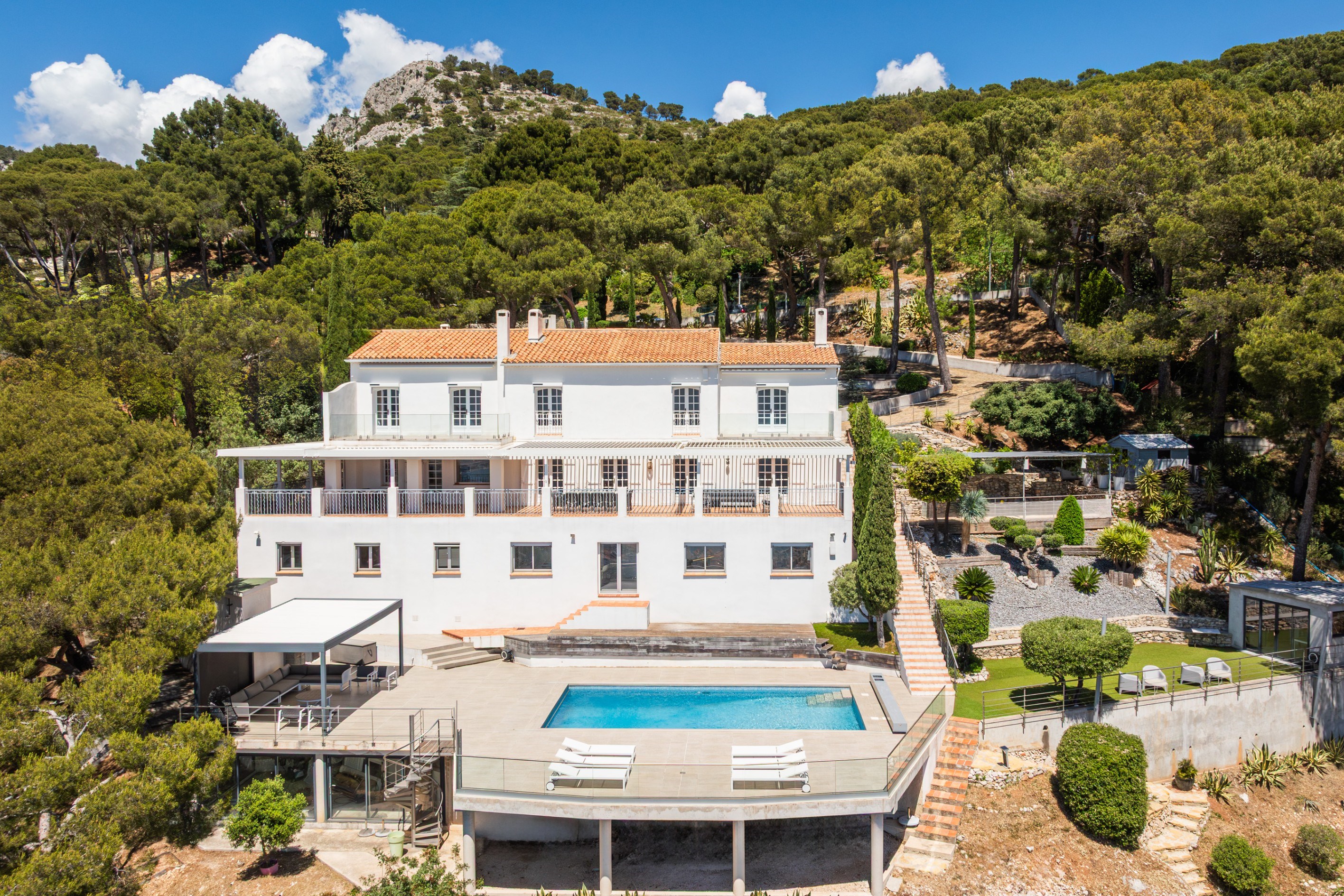  Toulon, Le Faron – Elevated Property with Panoramic Sea Views - 物件實景