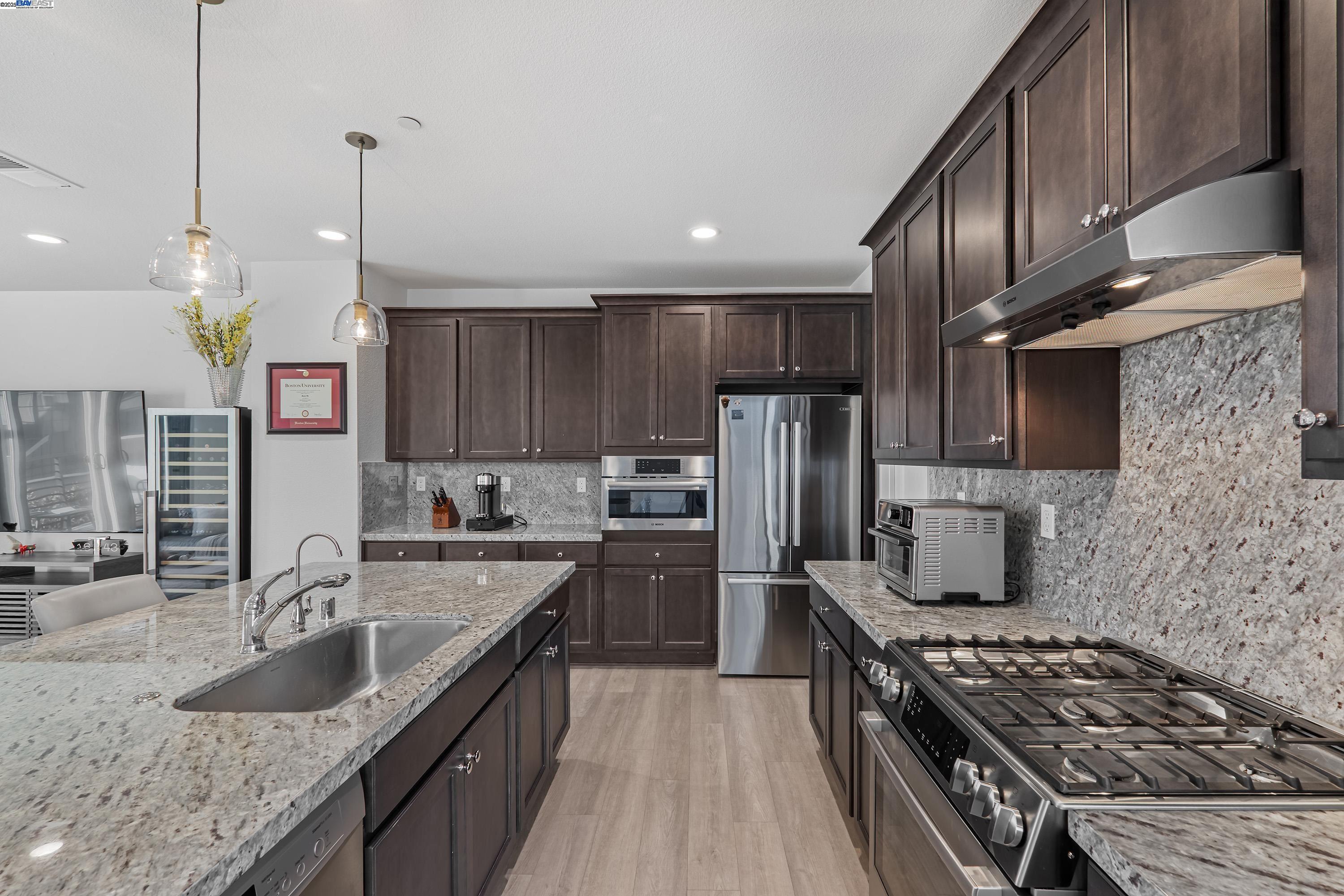 Dublin, California, 94568, United States, 4 Bedrooms Bedrooms, ,3 BathroomsBathrooms,Residential,For Sale,1987697