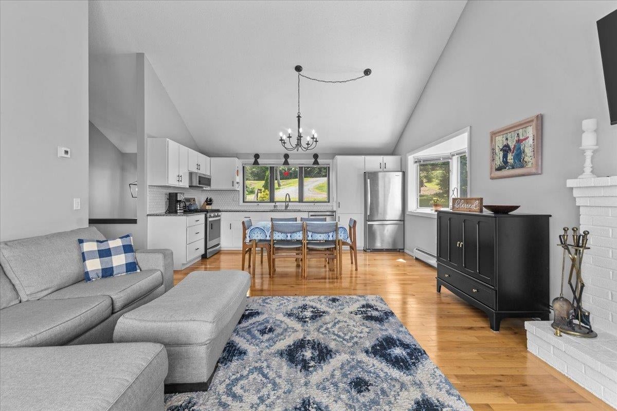 Stowe, Vermont, 05672, United States, 3 Bedrooms Bedrooms, ,2 BathroomsBathrooms,Residential,For Sale,1907047