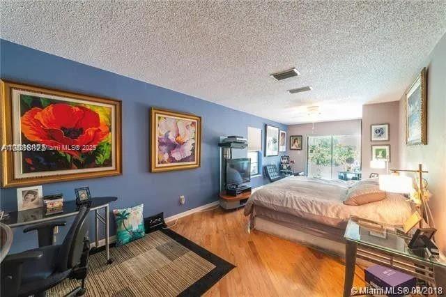 Hollywood, Florida, 33021, United States, 3 Bedrooms Bedrooms, ,3 BathroomsBathrooms,Residential,For Sale,1913231