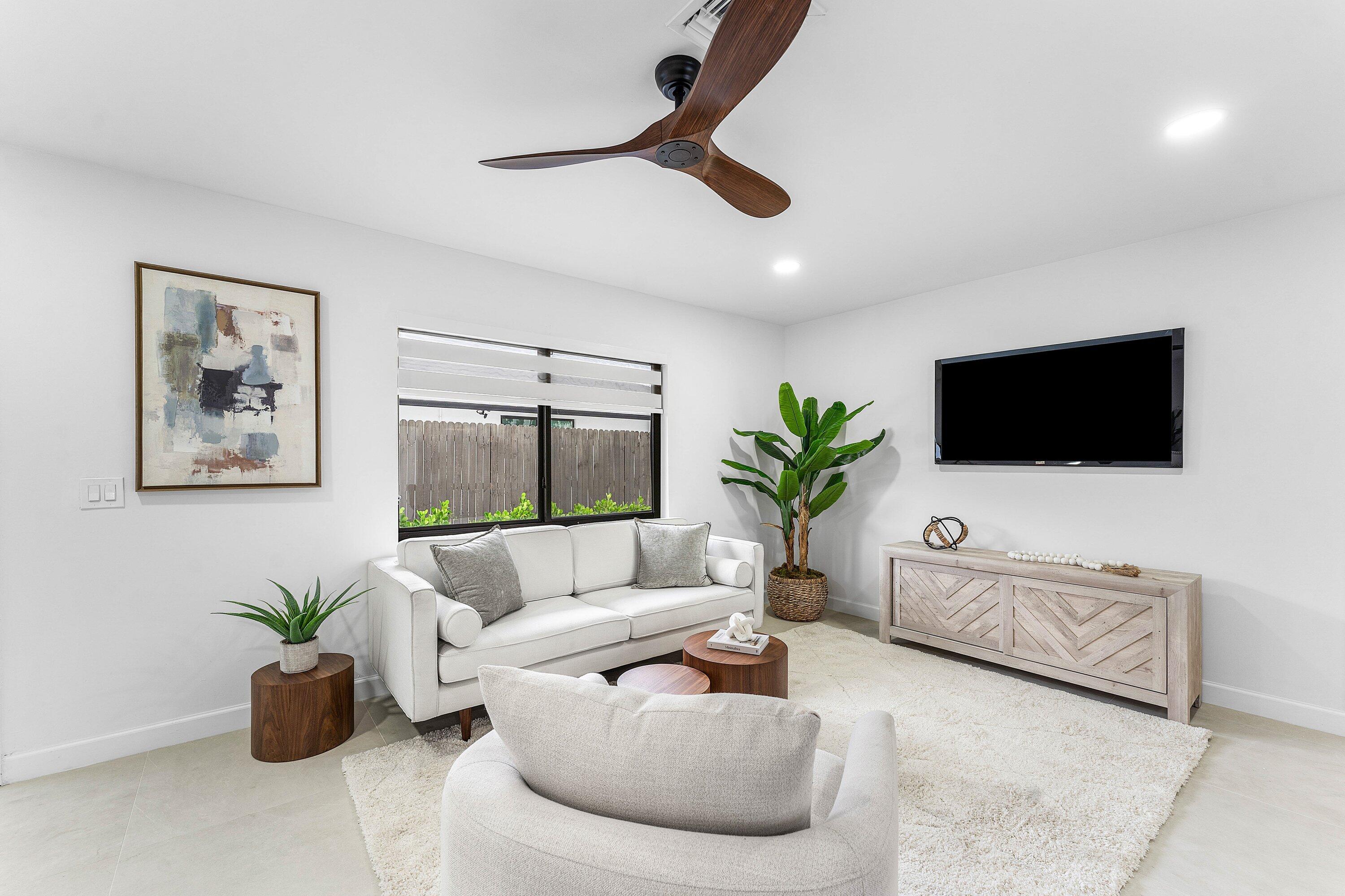 Delray Beach, Florida, 33483, United States, 4 Bedrooms Bedrooms, ,2 BathroomsBathrooms,Residential,For Sale,1987972