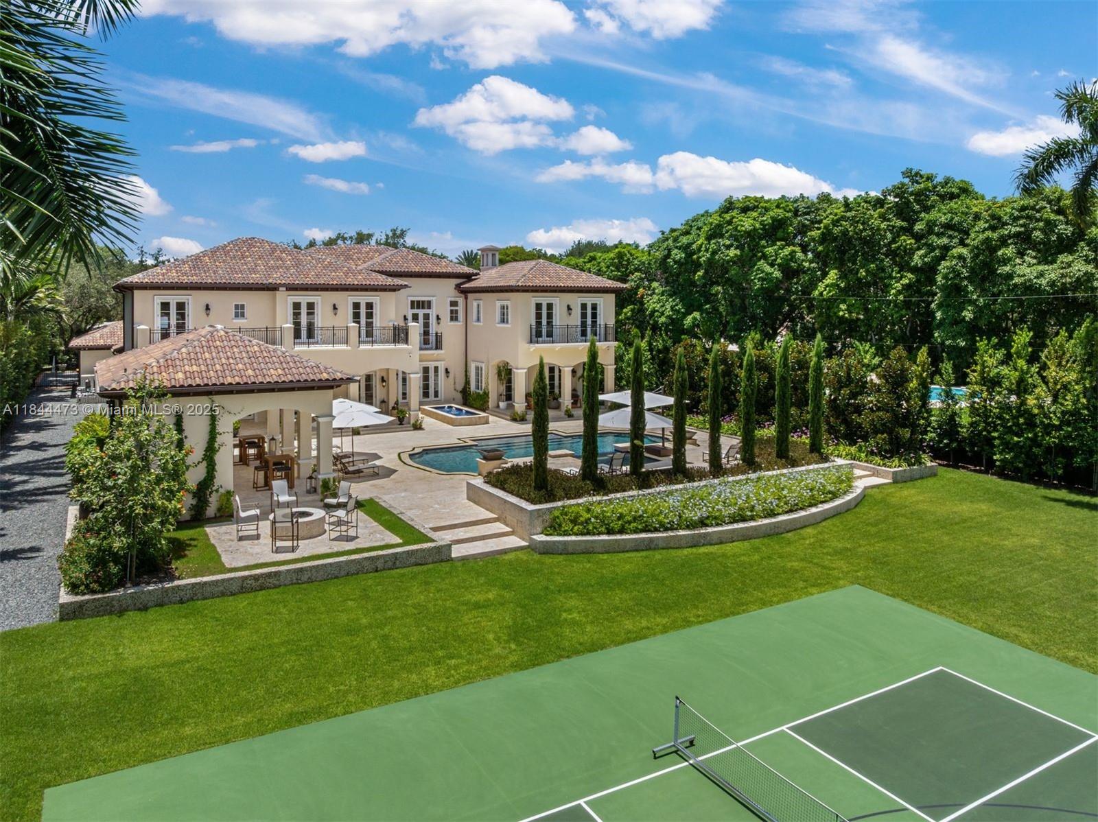 Miami, Florida, 33143, United States, 7 Bedrooms Bedrooms, ,10 BathroomsBathrooms,Residential,For Sale,1927451