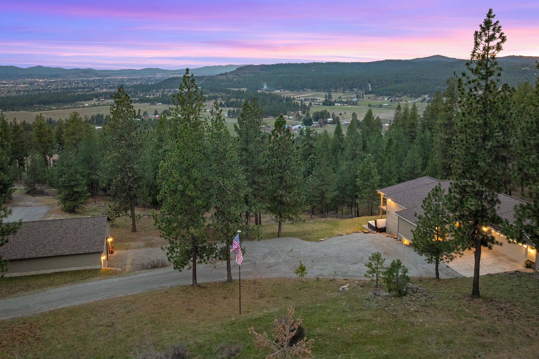 Newman Lake, Washington, 99025, United States, 3 Bedrooms Bedrooms, ,4 BathroomsBathrooms,Residential,For Sale,2028659