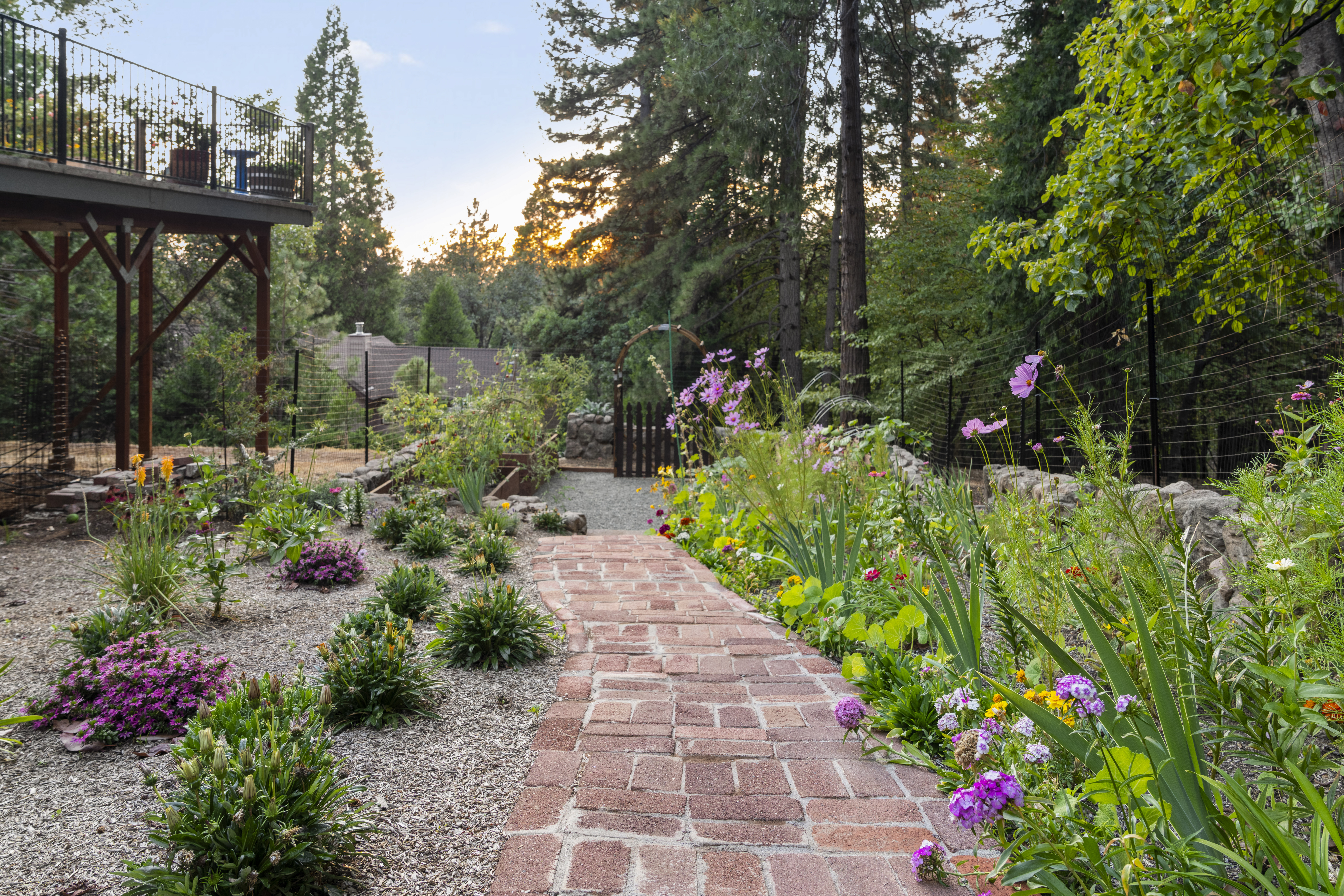  6161 Puerta Del Sol Road, Camino, CA 95709 - 物件實景