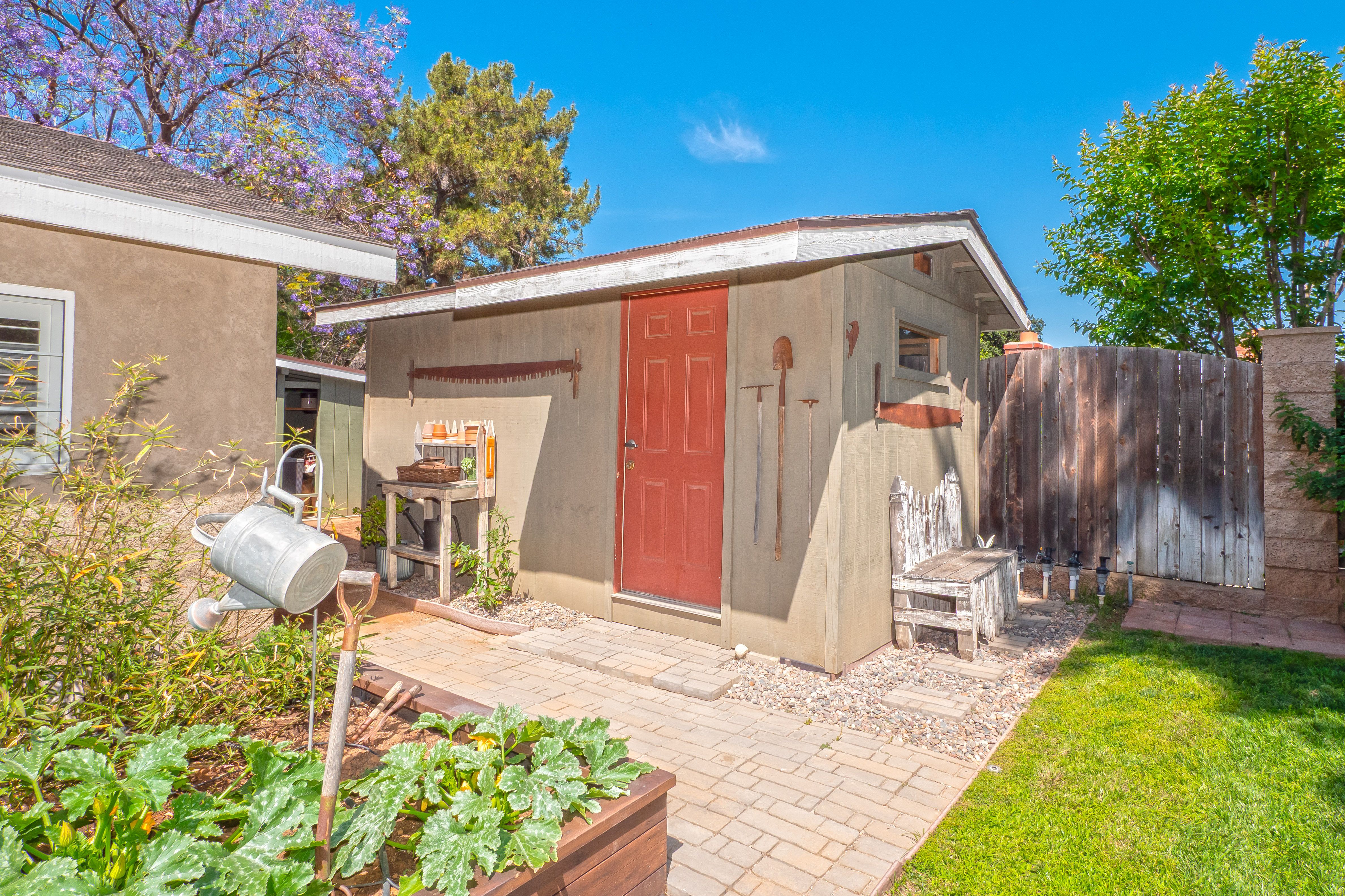  2372 Shadow Hill Drive, Riverside, CA 92506 - 物件實景