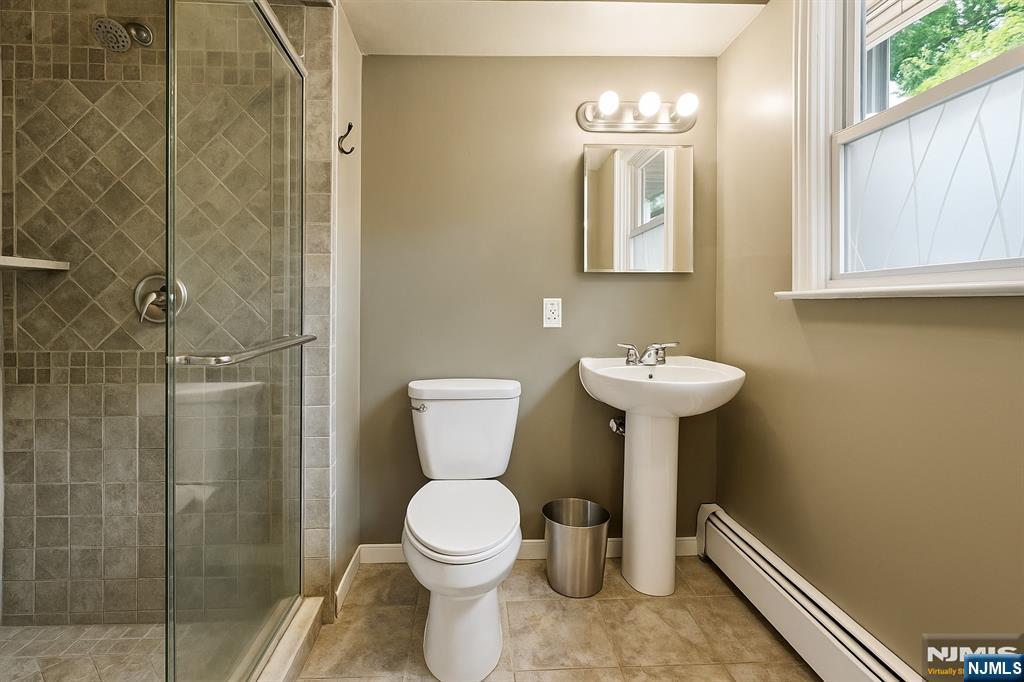 Hillsdale, New Jersey, 07642, United States, 5 Bedrooms Bedrooms, ,3 BathroomsBathrooms,Residential,For Sale,1885332