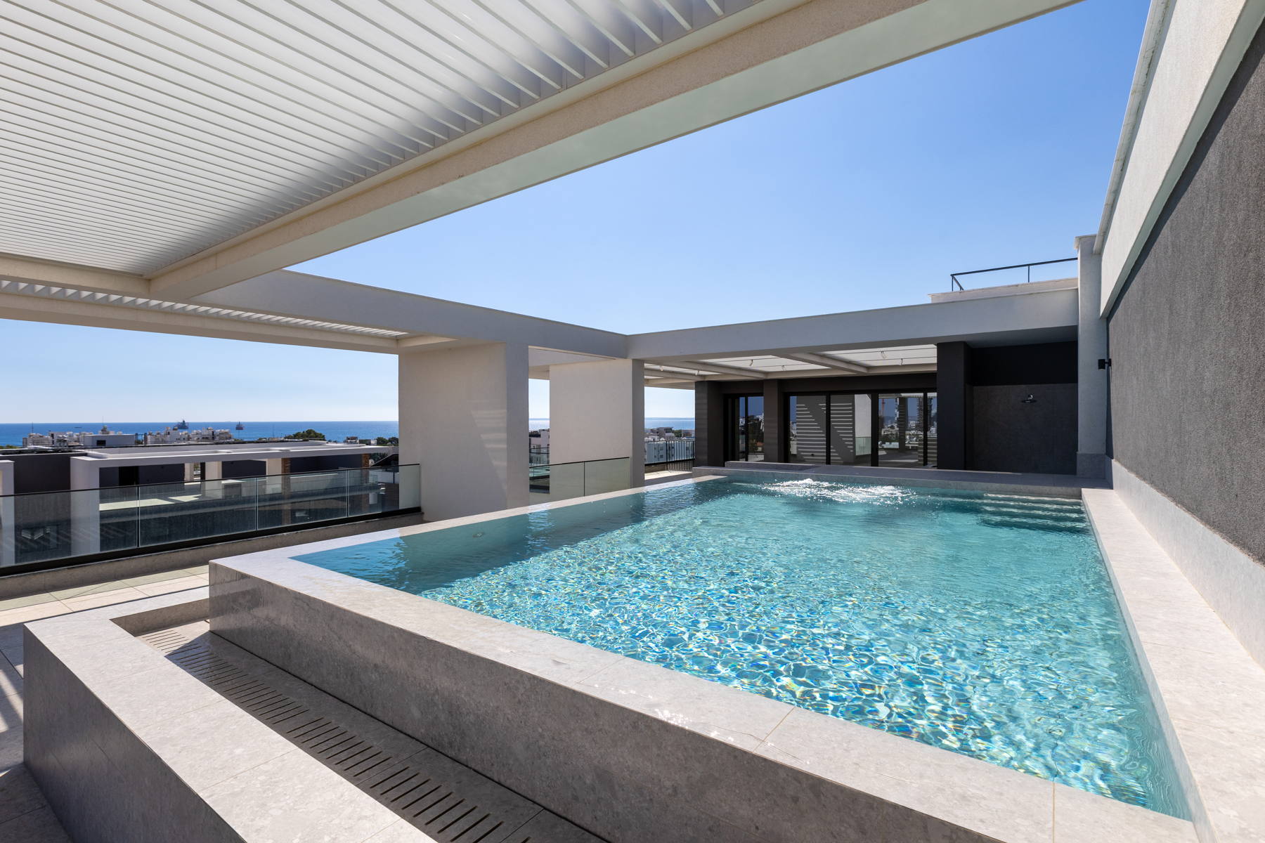  Sea View Penthouse with Rooftop Pool & Sauna, Germasogeia, Limassol - 物件實景