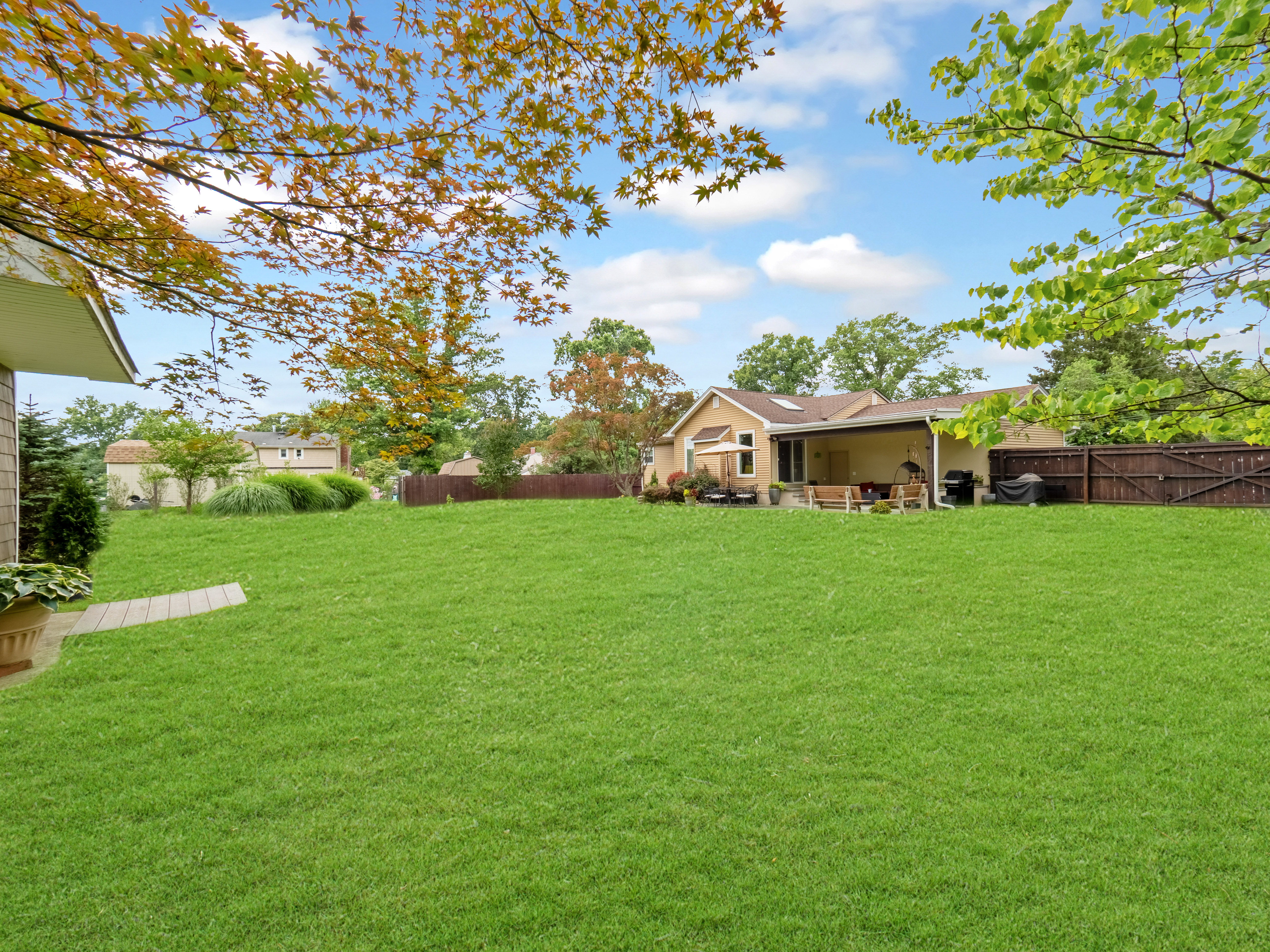 Pennington, New Jersey, 08534, United States, 2 Bedrooms Bedrooms, ,3 BathroomsBathrooms,Residential,For Sale,1936854