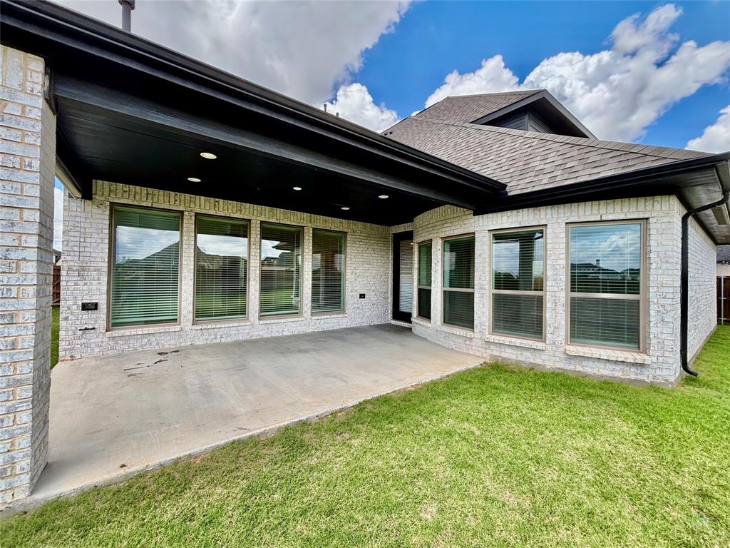 Haslet, Texas, 76052, United States, 5 Bedrooms Bedrooms, ,5 BathroomsBathrooms,Residential,For Sale,1876085