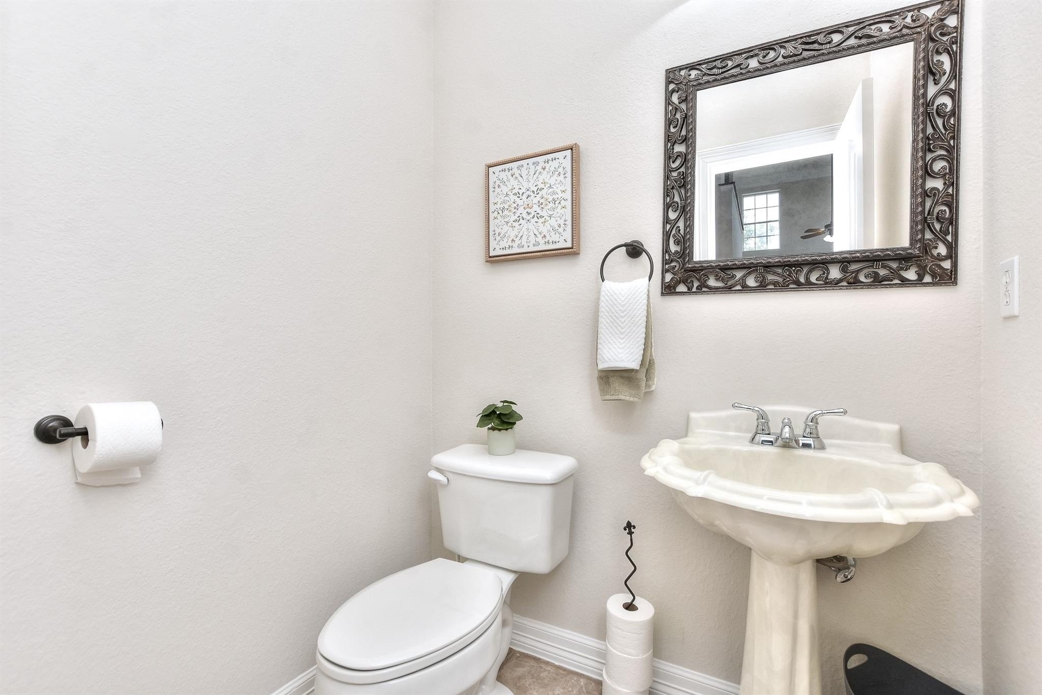 Georgetown, Texas, 78628, United States, 5 Bedrooms Bedrooms, ,4 BathroomsBathrooms,Residential,For Sale,1980780