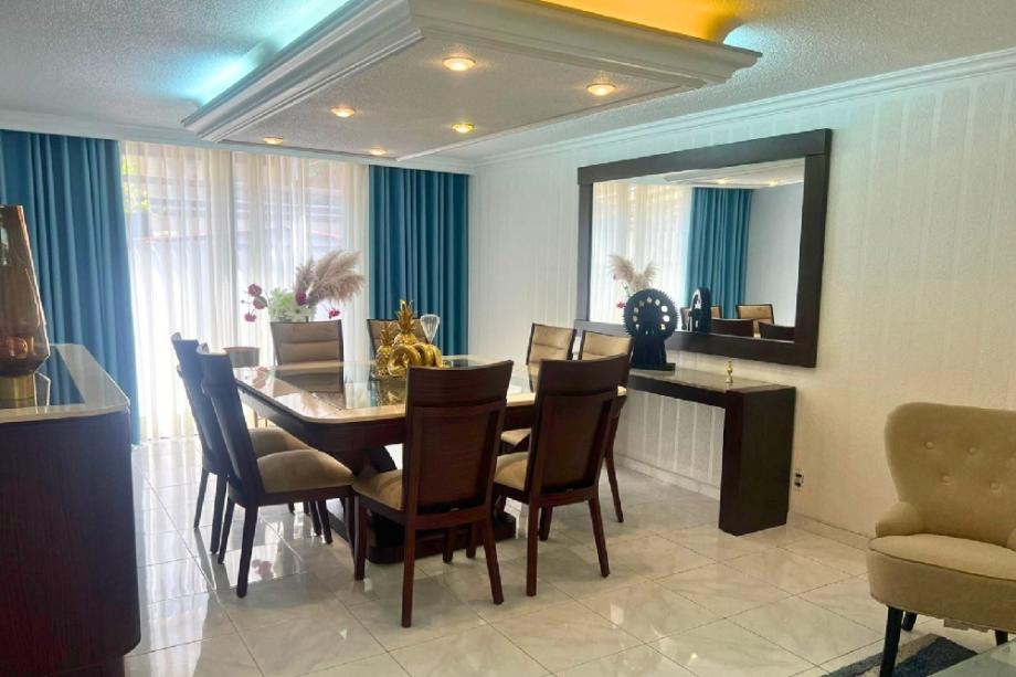 Rosas, Cuautitlán Izcalli, Estado de México, 54750, Mexico, 3 Bedrooms Bedrooms, ,2 BathroomsBathrooms,Residential,For Sale,Rosas,1672577