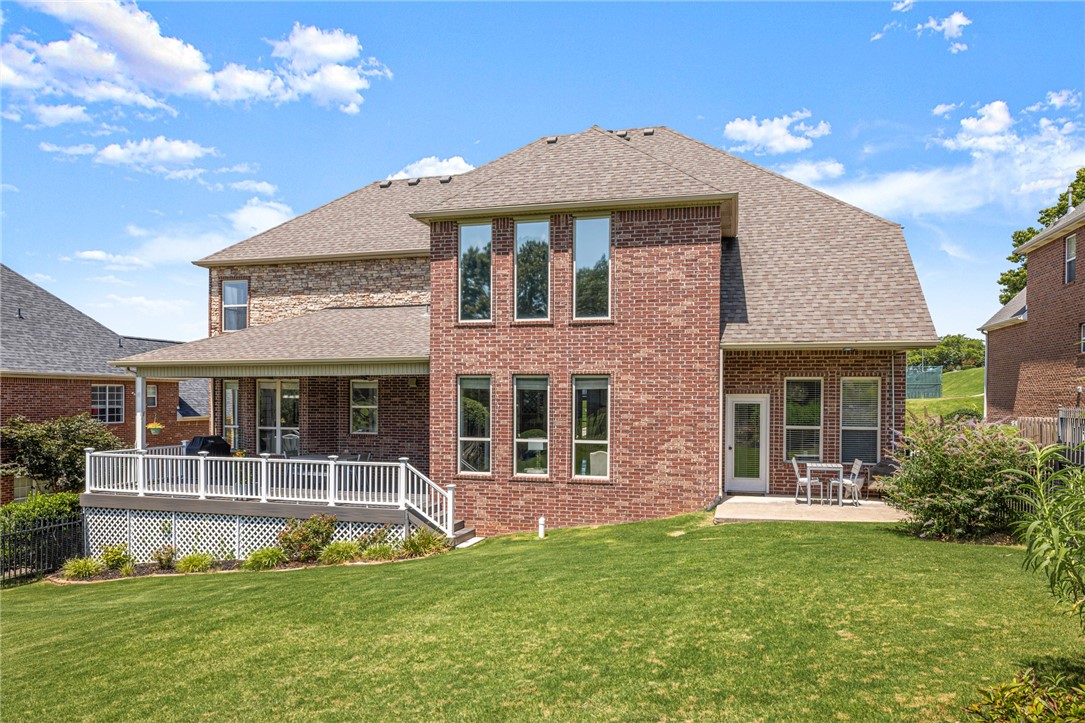 Rogers, Arkansas, 72758, United States, 5 Bedrooms Bedrooms, ,5 BathroomsBathrooms,Residential,For Sale,1902626