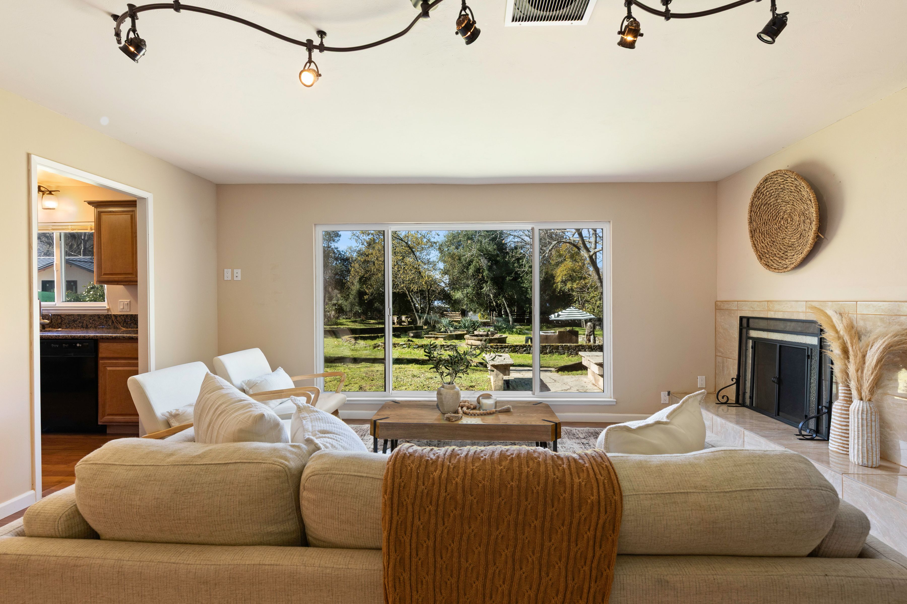  1870 Westlake Drive - 物件實景