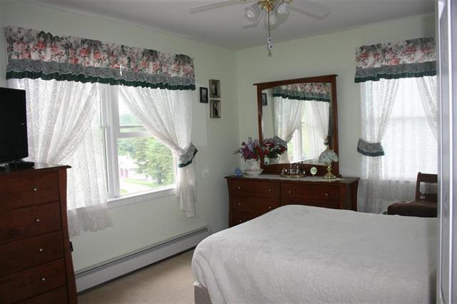 Claremont, New Hampshire, 03743, United States, 3 Bedrooms Bedrooms, ,1 BathroomBathrooms,Residential,For Sale,2048255