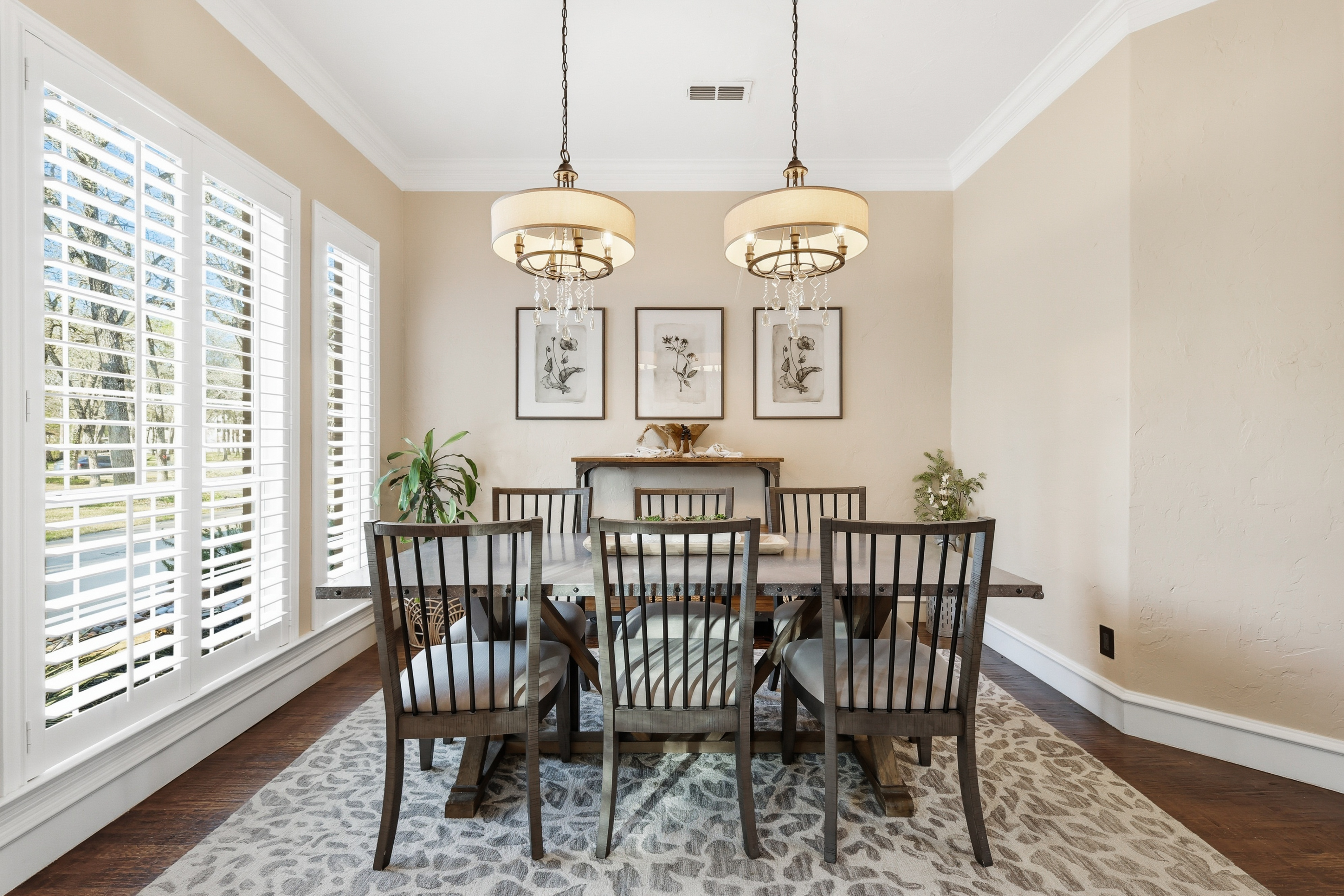  Resort-Style Estate Living on 1.9 Wooded Acres in Prestigious Shadow Wood Estate - 物件實景