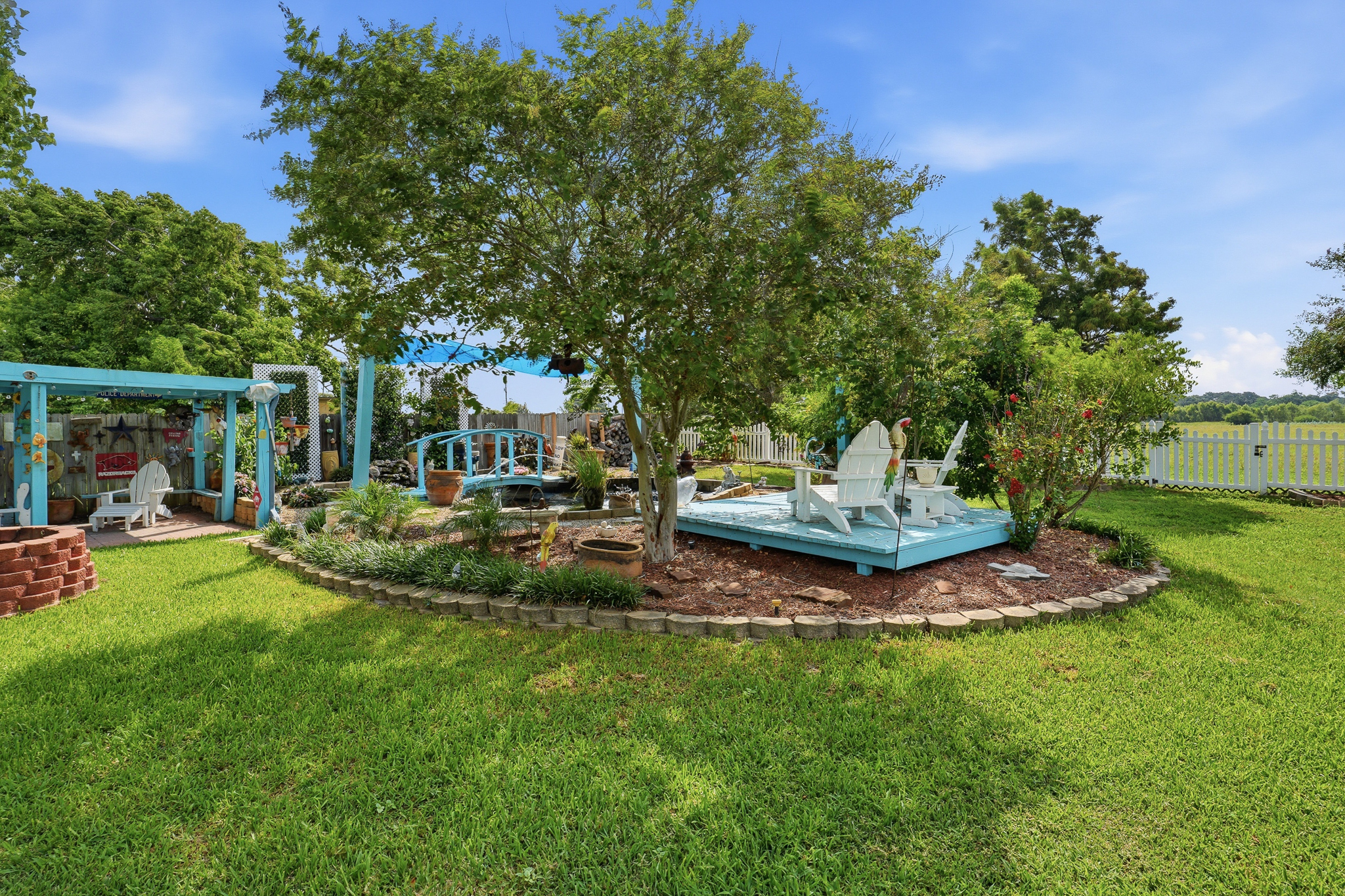  Move-In Ready with Stunning Koi Pond Retreat - 物件實景