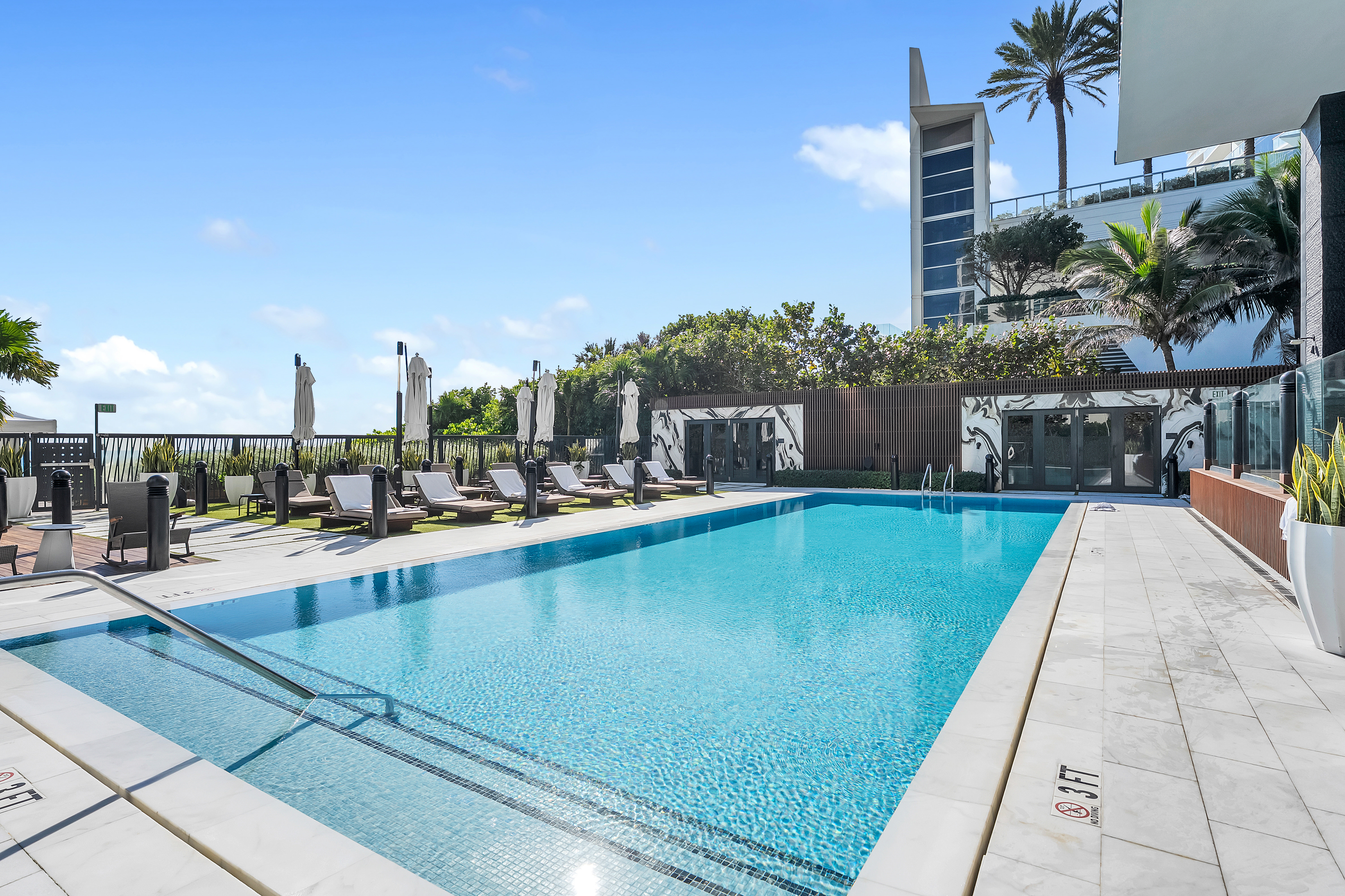  17141 Collins Ave, Sunny Isles Beach, FL, 33160 - 物件實景