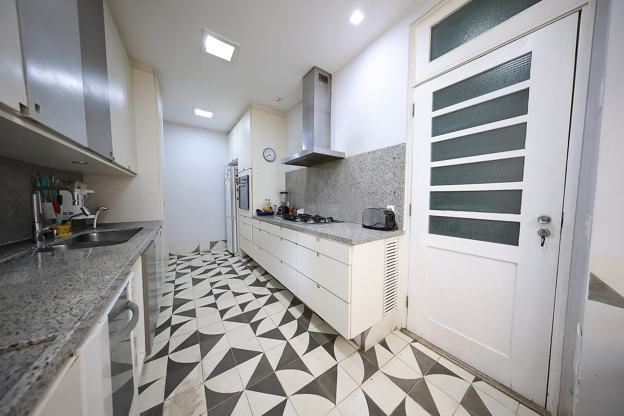  Apartment with Treetop Views on Praça Eugênio Jardim - 物件實景