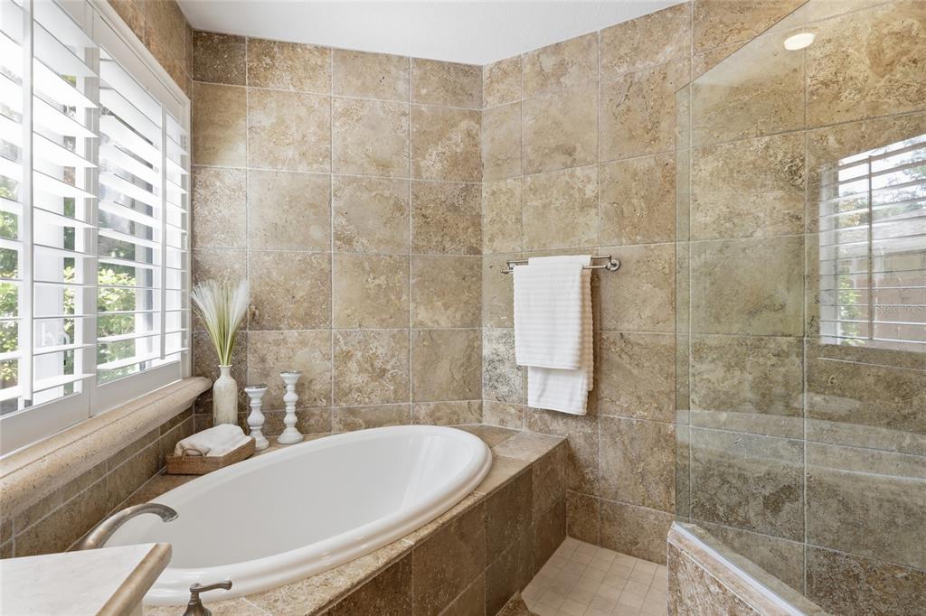 Sarasota, Florida, 34234, United States, 3 Bedrooms Bedrooms, ,3 BathroomsBathrooms,Residential,For Sale,1989538