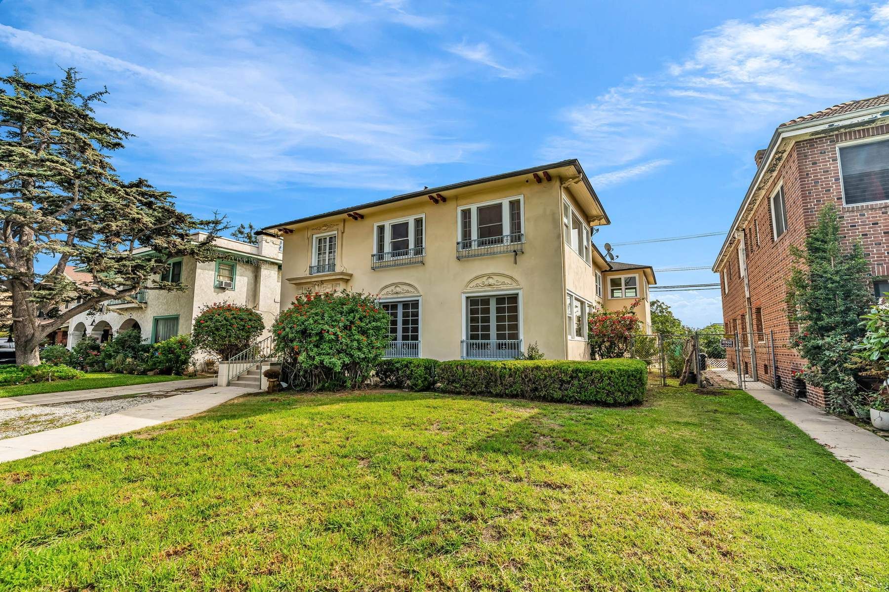  1412 S Victoria Ave - 物件實景