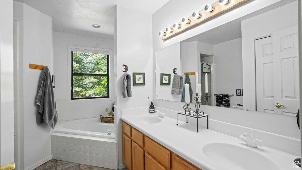 Midway, Utah, 84049, United States, 3 Bedrooms Bedrooms, ,3 BathroomsBathrooms,Residential,For Sale,1692560