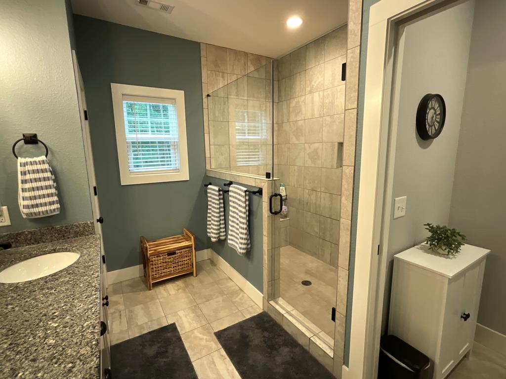 Ellijay, Georgia, 30540, United States, 3 Bedrooms Bedrooms, ,2 BathroomsBathrooms,Residential,For Sale,1911460
