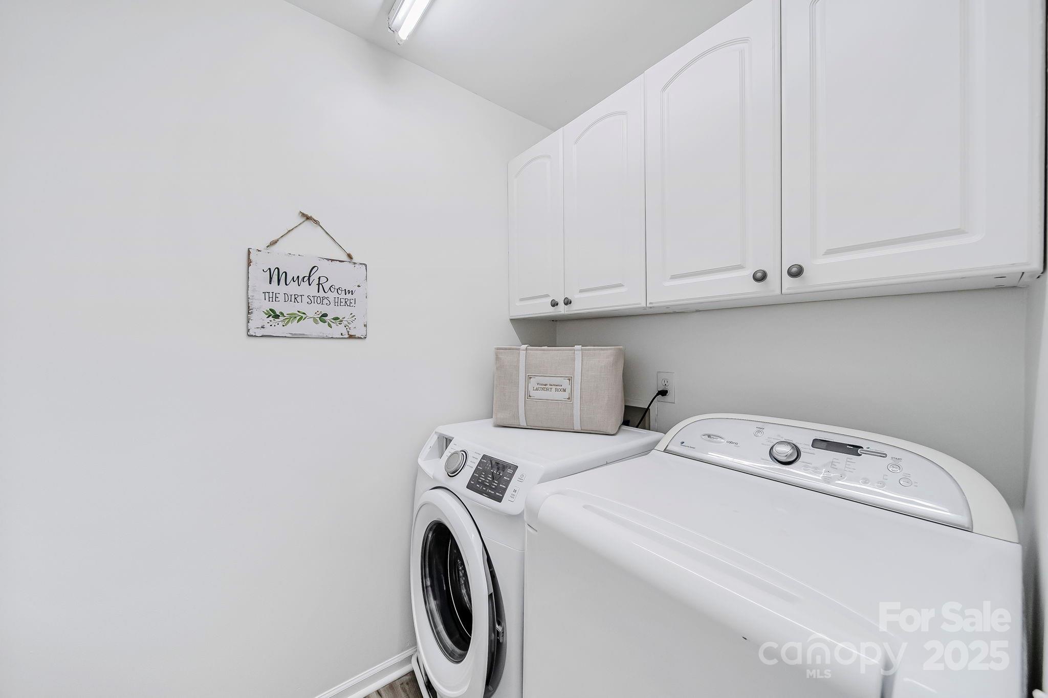 Waxhaw, North Carolina, 28173, United States, 4 Bedrooms Bedrooms, ,3 BathroomsBathrooms,Residential,For Sale,1995797