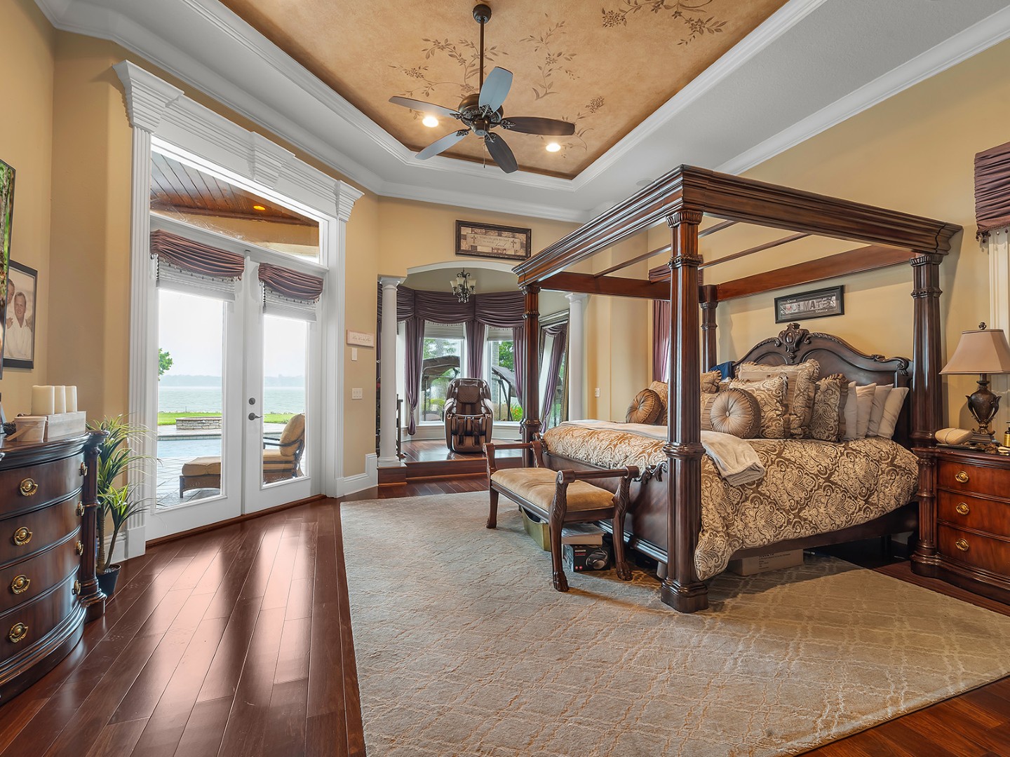 Thonotosassa, Florida, 33592, United States, 5 Bedrooms Bedrooms, ,6 BathroomsBathrooms,Residential,For Sale,1979751