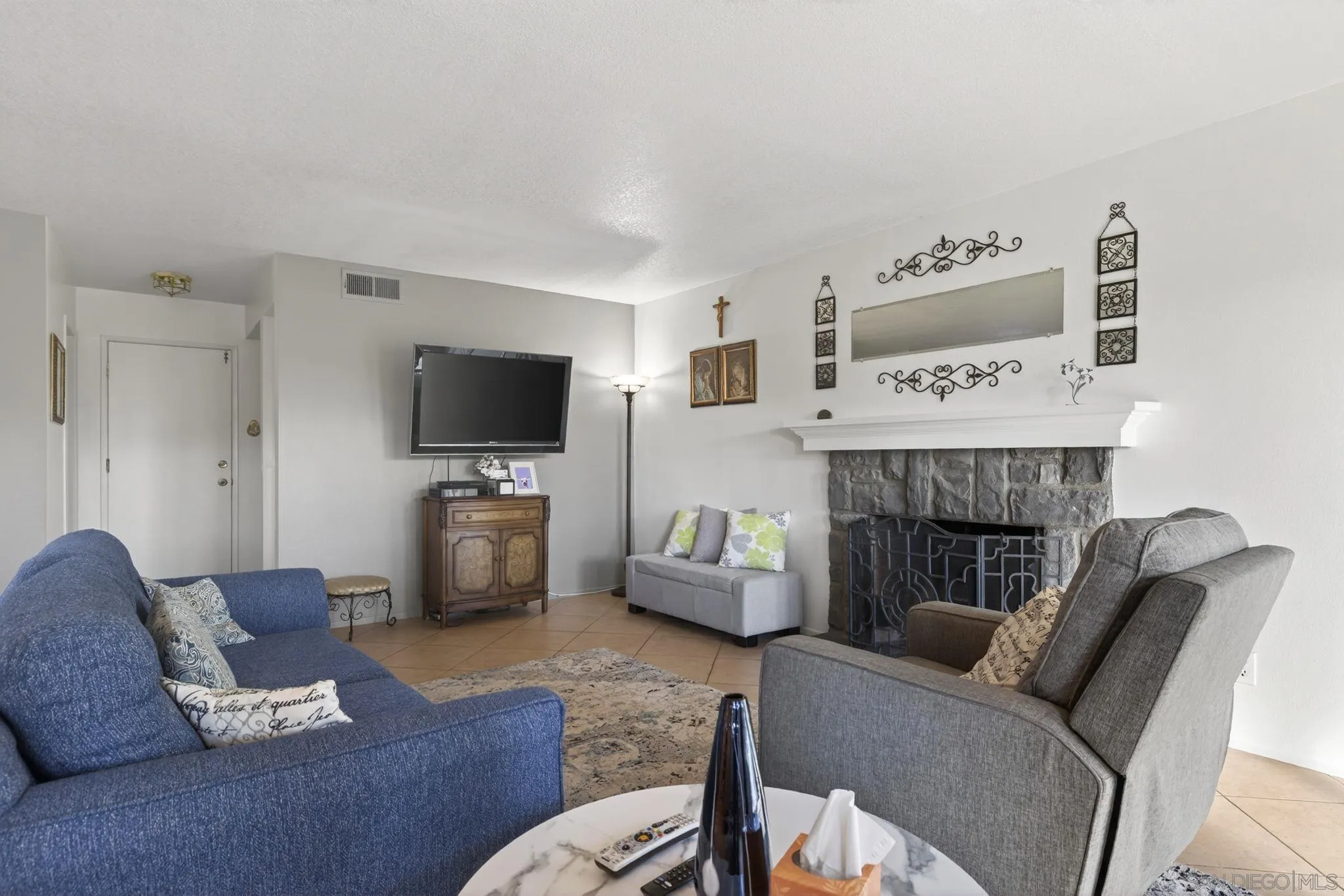 Camarillo, California, 93010, United States, 5 Bedrooms Bedrooms, ,4 BathroomsBathrooms,Residential,For Sale,2001849