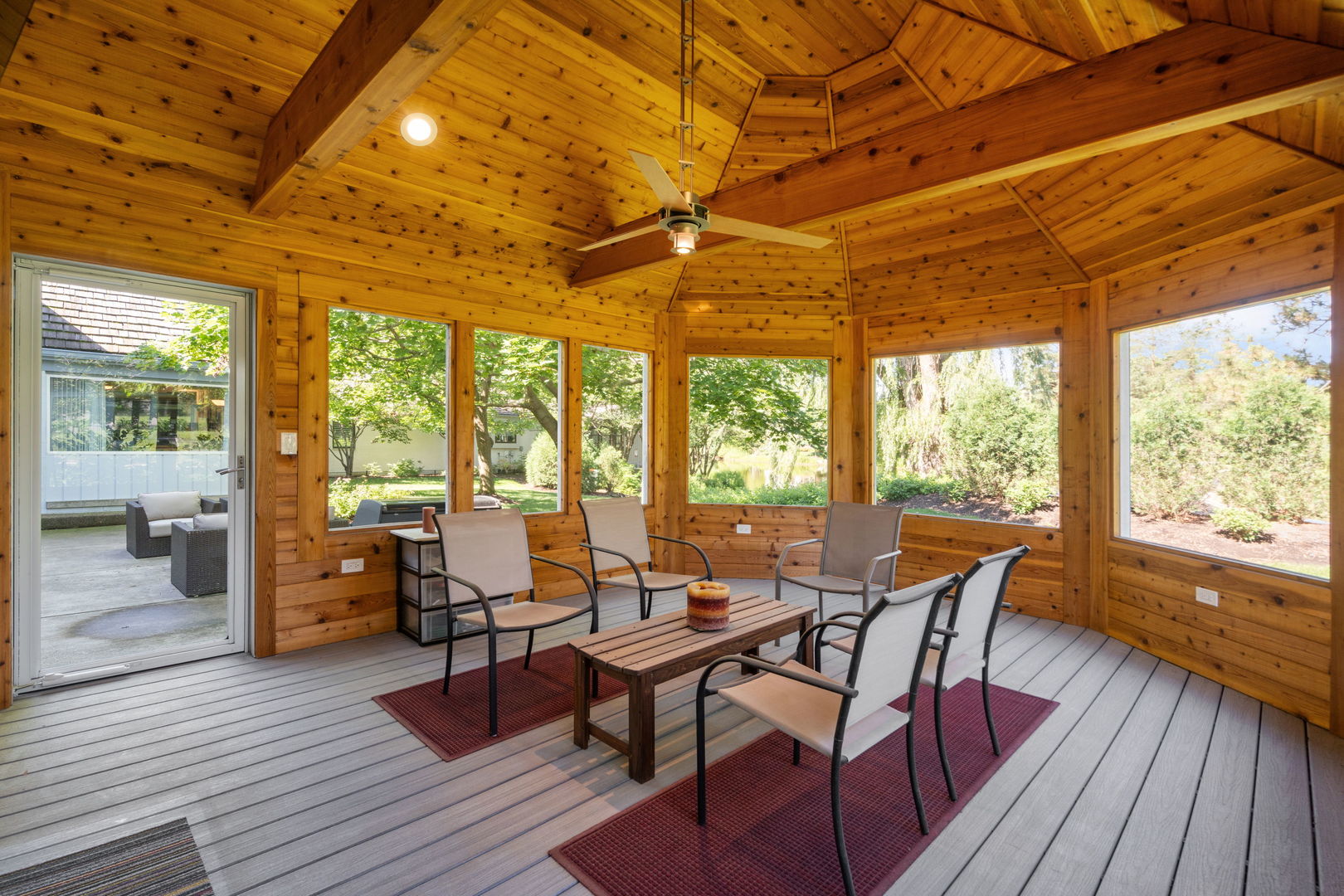 Highland Park, Illinois, 60035, United States, 2 Bedrooms Bedrooms, ,3 BathroomsBathrooms,Residential,For Sale,1903435