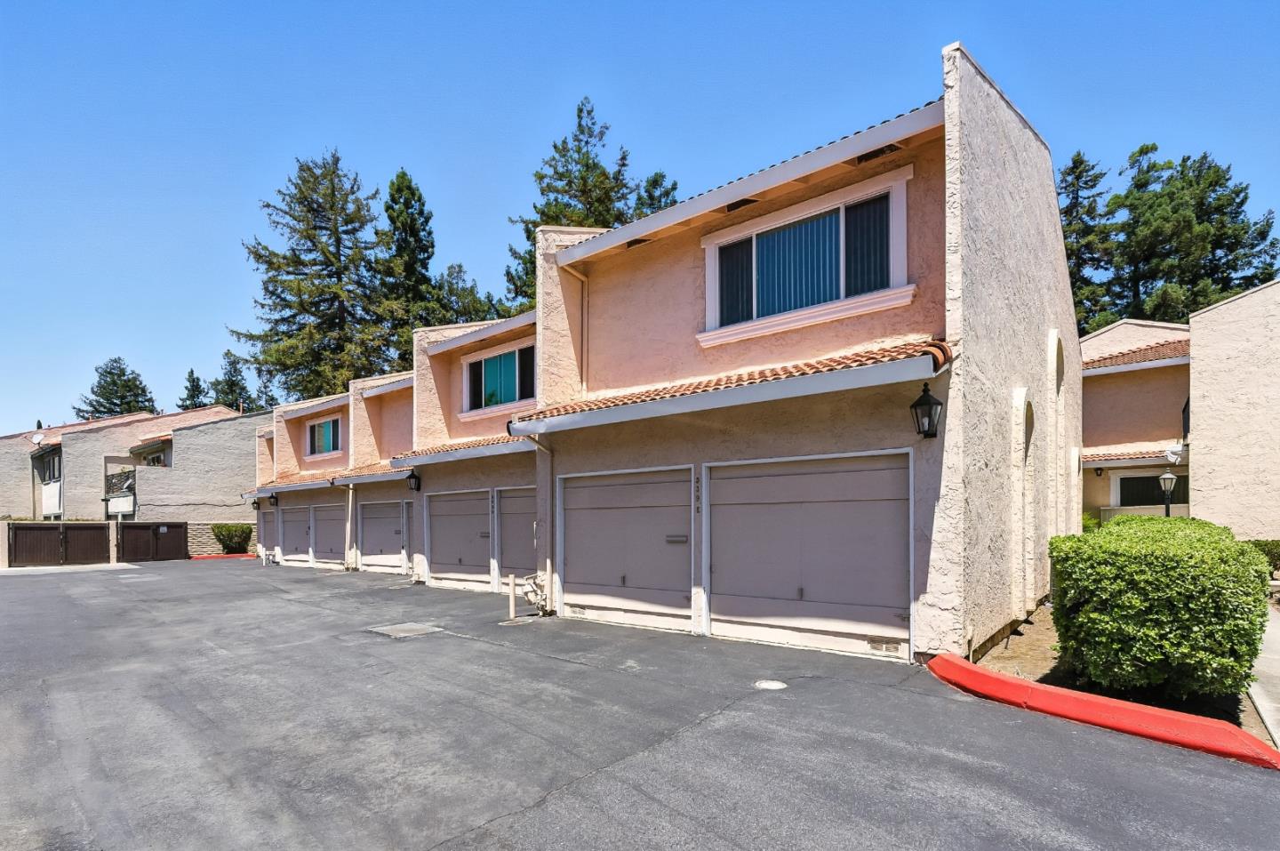 San Jose, California, 95123, United States, 2 Bedrooms Bedrooms, ,3 BathroomsBathrooms,Residential,For Sale,1903662
