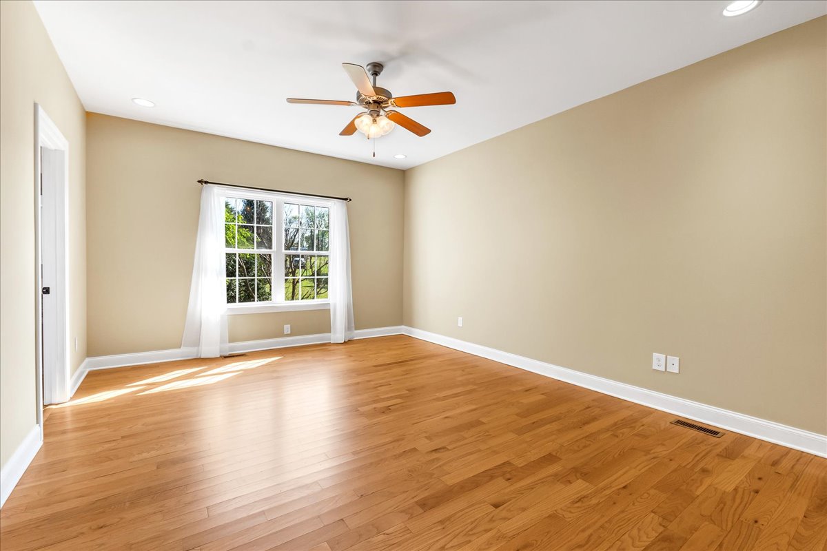 Decherd, Tennessee, 37324, United States, 4 Bedrooms Bedrooms, ,2 BathroomsBathrooms,Residential,For Sale,1870930