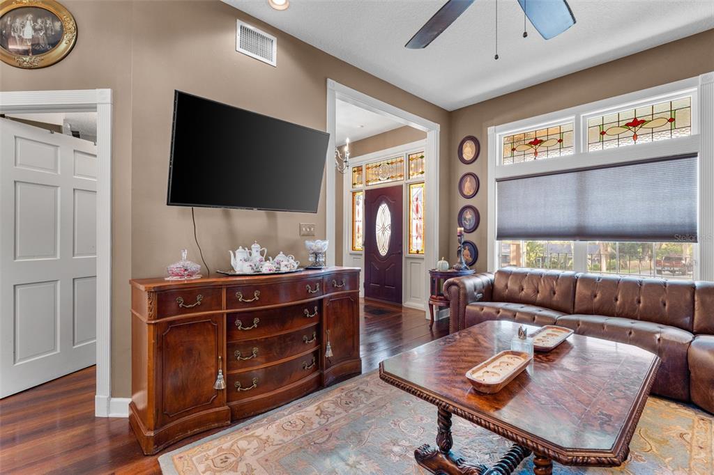 Howey In The Hills, Florida, 34737, United States, 3 Bedrooms Bedrooms, ,3 BathroomsBathrooms,Residential,For Sale,1975502