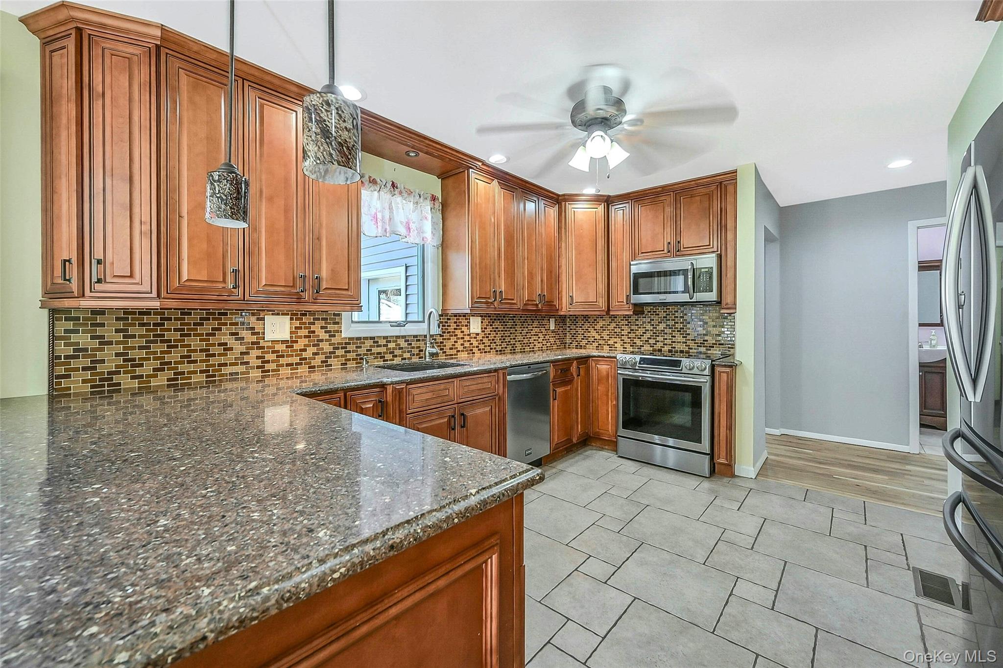 Jamesport, New York, 11947, United States, 4 Bedrooms Bedrooms, ,3 BathroomsBathrooms,Residential,For Sale,2002985