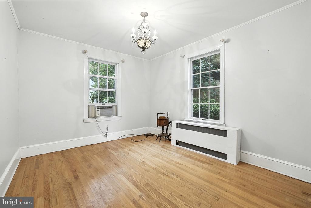 Silver Spring, Maryland, 20901, United States, 3 Bedrooms Bedrooms, ,1 BathroomBathrooms,Residential,For Sale,1928721