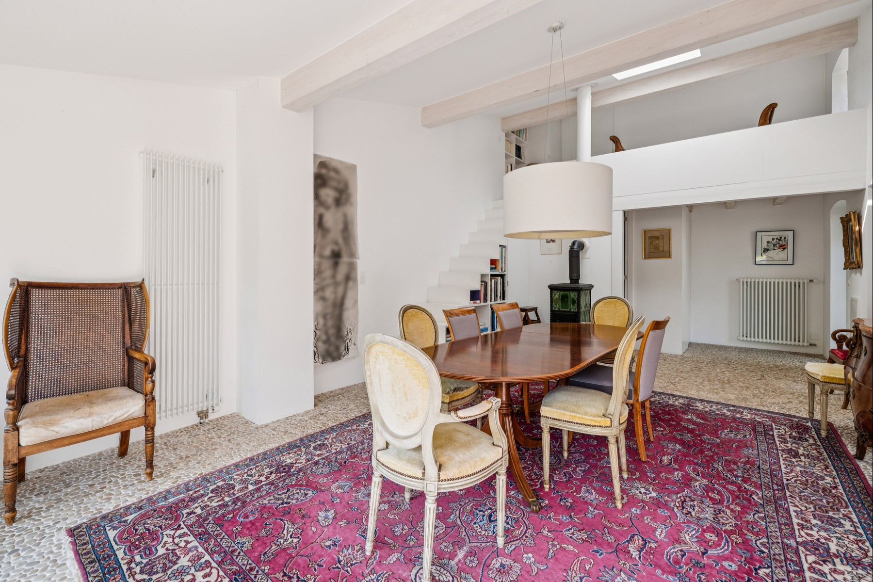  Charming home with a pool and investment potential - 物件實景