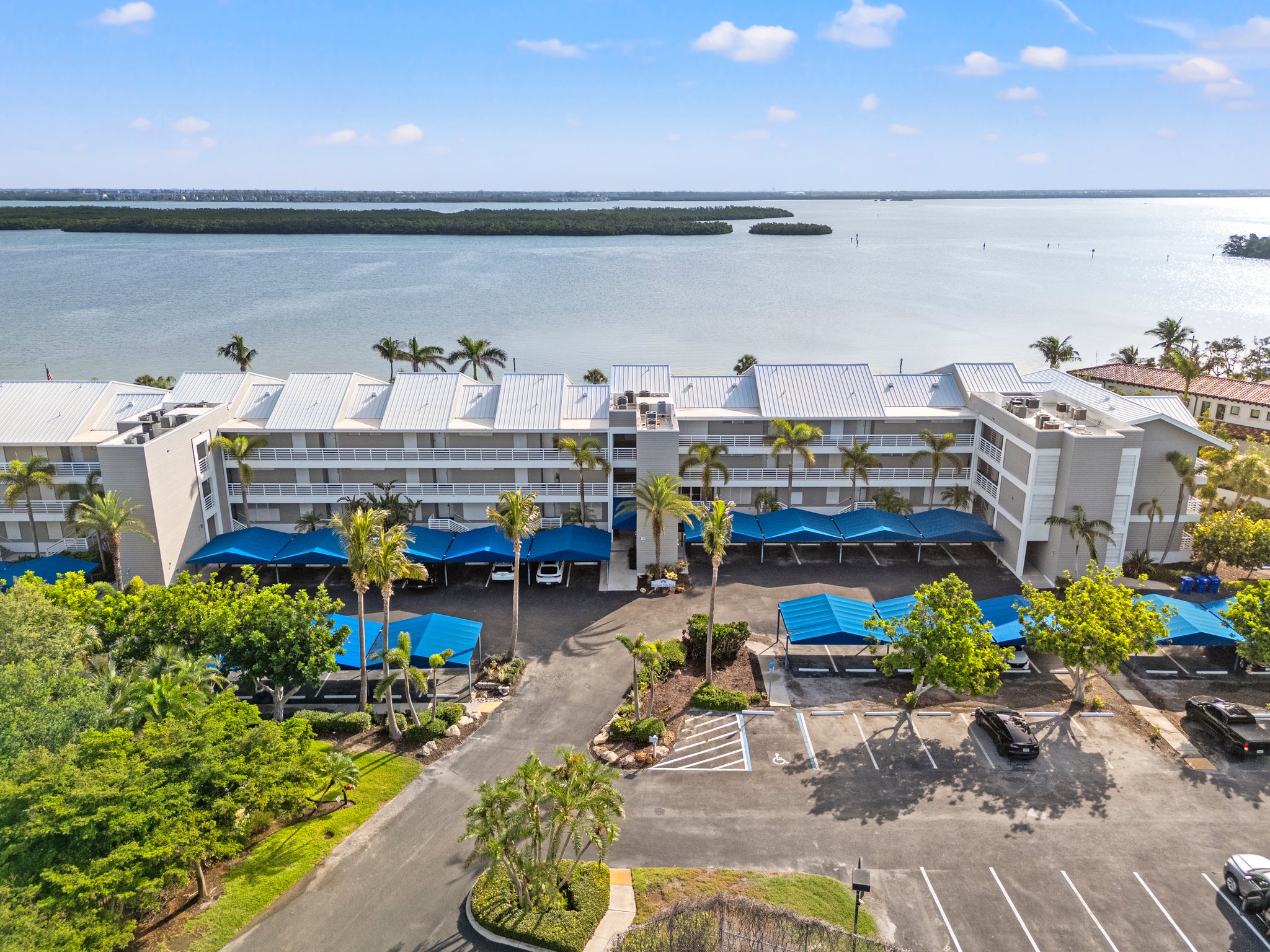 Longboat Key, Florida, 34228, United States, 2 Bedrooms Bedrooms, ,2 BathroomsBathrooms,Residential,For Sale,1851438