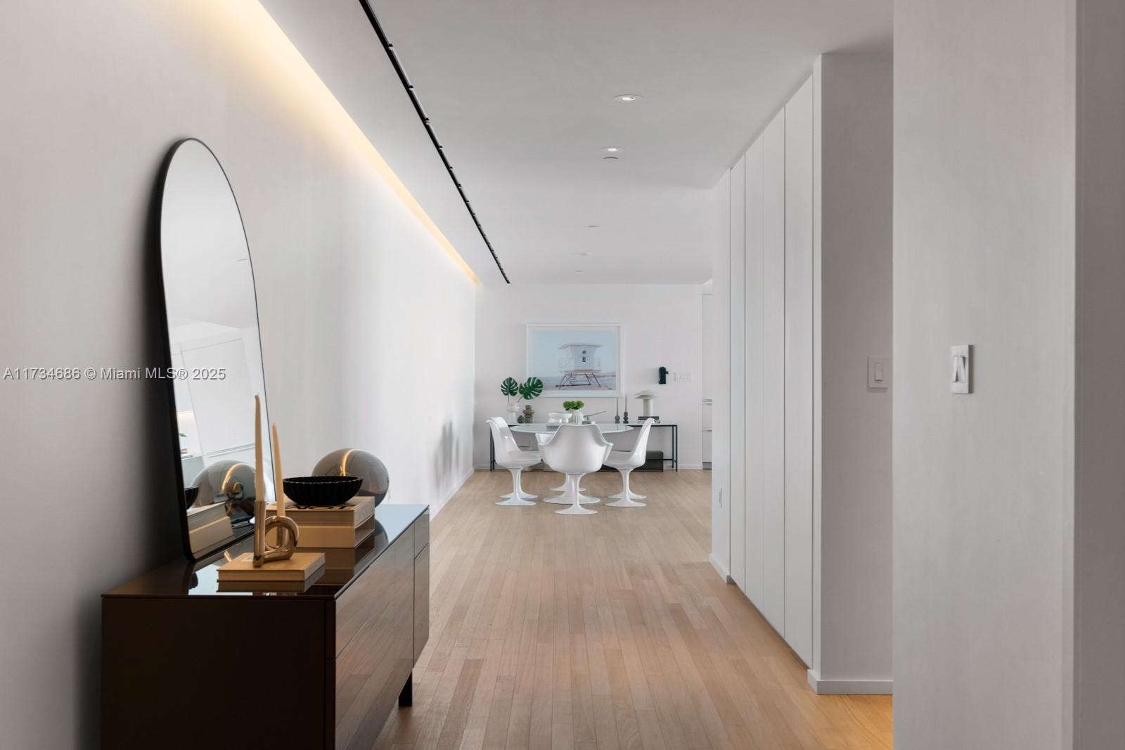 Miami Beach, Florida, 33140, United States, 3 Bedrooms Bedrooms, ,4 BathroomsBathrooms,Residential,For Sale,1696692