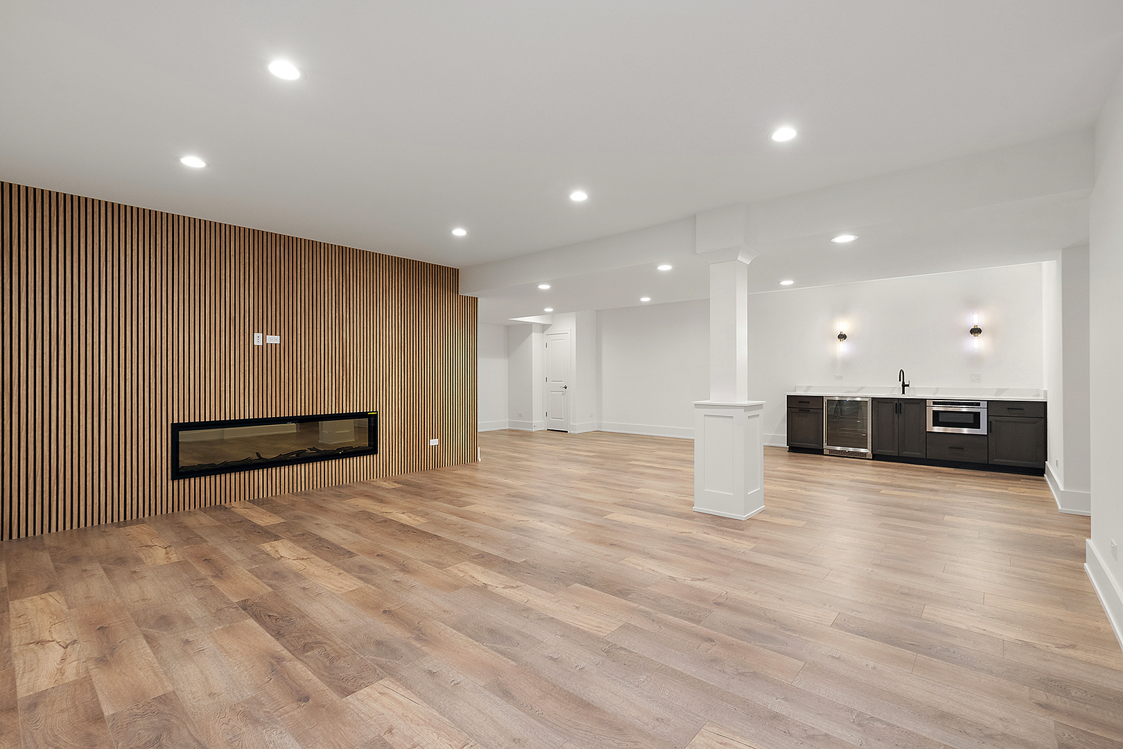 Orland Park, Illinois, 60467, United States, 4 Bedrooms Bedrooms, ,3 BathroomsBathrooms,Residential,For Sale,1976249