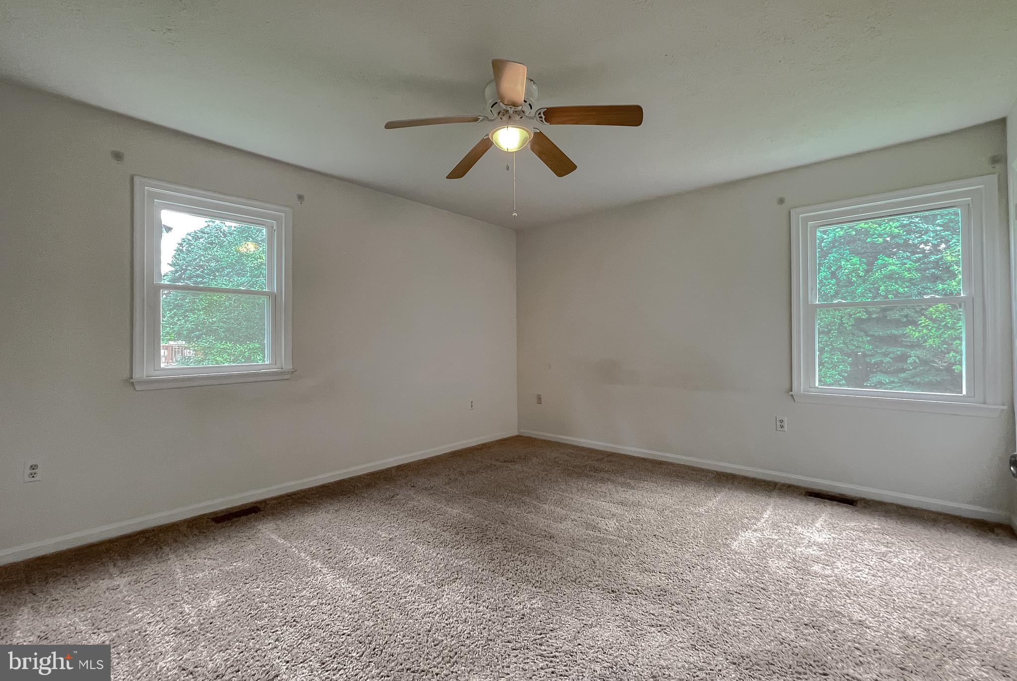 Waldorf, Maryland, 20603, United States, 5 Bedrooms Bedrooms, ,3 BathroomsBathrooms,Residential,For Sale,1928976