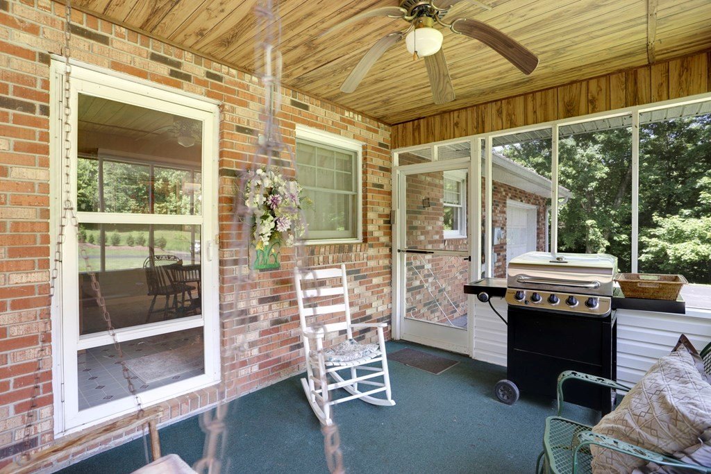 Hayesville, North Carolina, 28904, United States, 3 Bedrooms Bedrooms, ,2 BathroomsBathrooms,Residential,For Sale,1938429