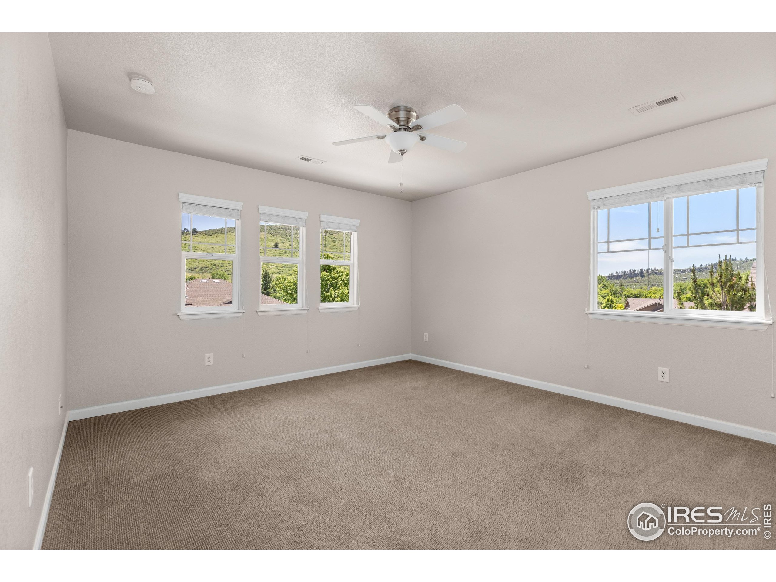 Lyons, Colorado, 80540, United States, 4 Bedrooms Bedrooms, ,3 BathroomsBathrooms,Residential,For Sale,1865994