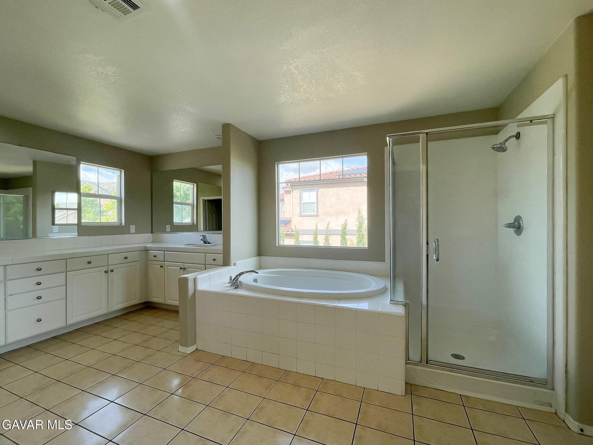 Palmdale, California, 93551, United States, 5 Bedrooms Bedrooms, ,3 BathroomsBathrooms,Residential,For Sale,2049343