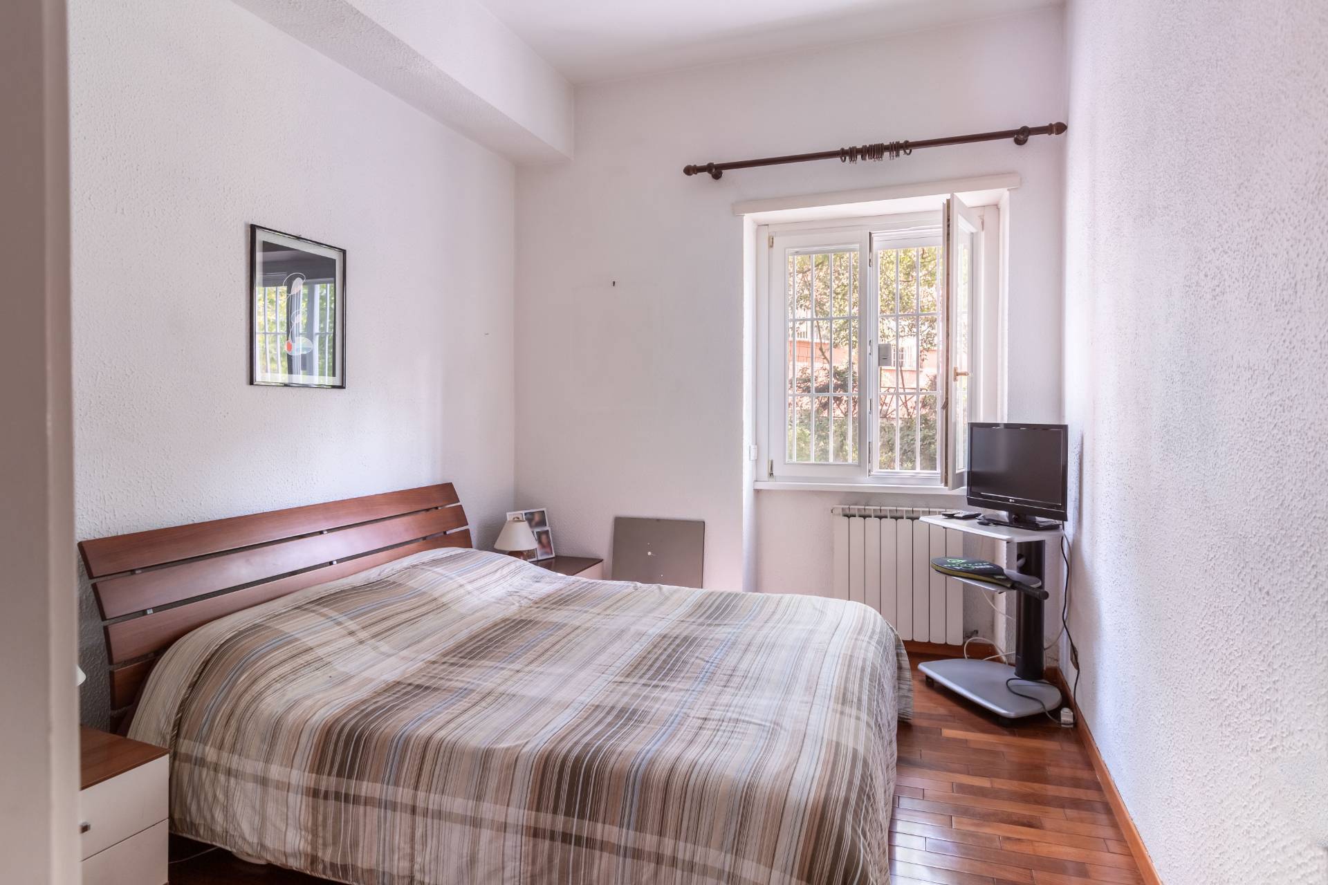 Roma, Roma, 00100, IT, 4 Bedrooms Bedrooms, ,4 BathroomsBathrooms,Residential,For Sale,1927135