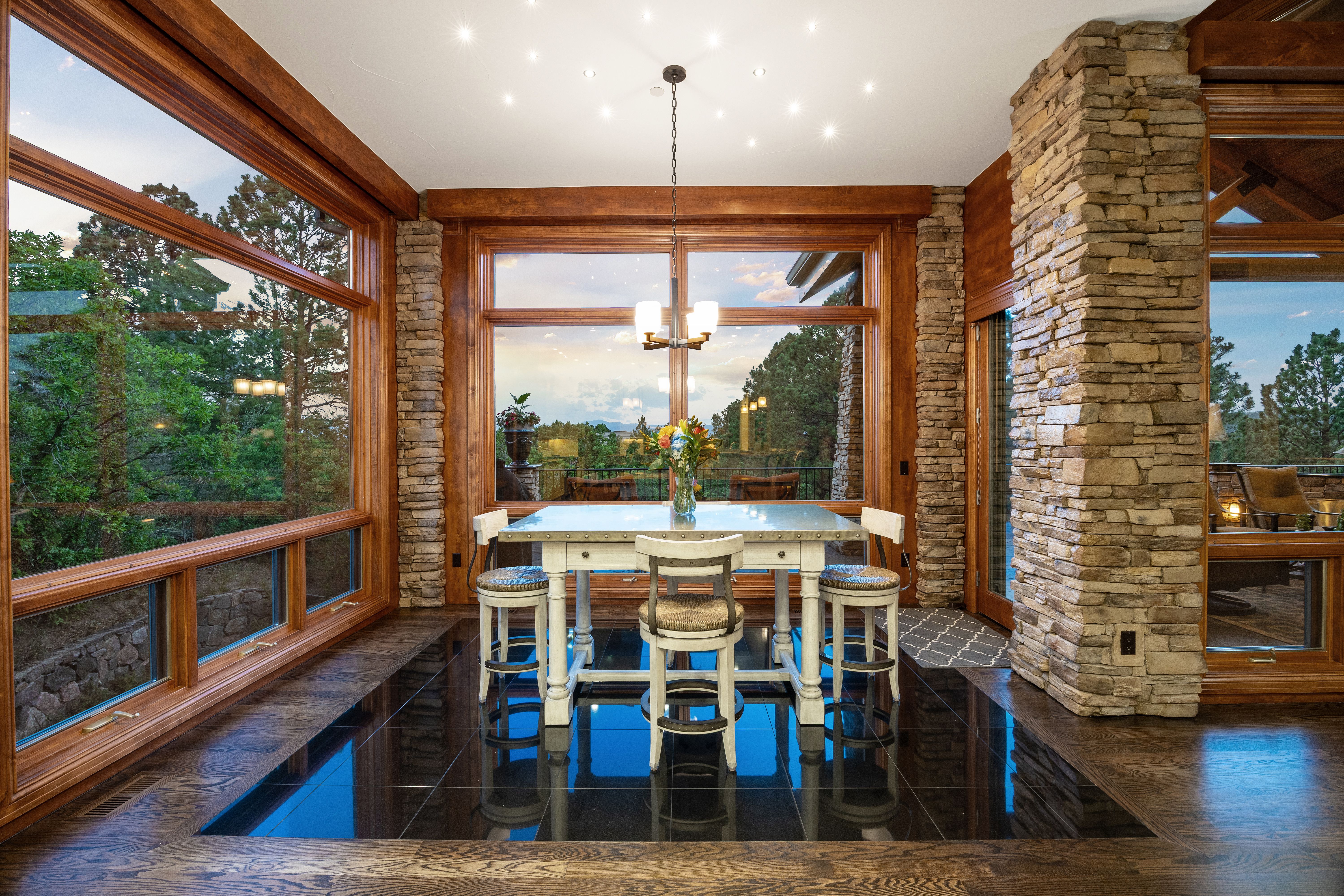  Tucked away on a quiet cul-de-sac in coveted Castle Pines Village - 物件實景