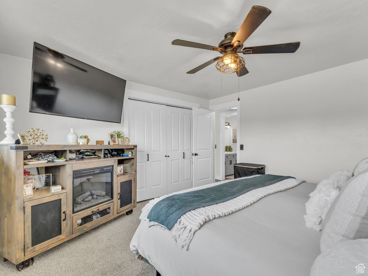 West Valley City, Utah, 84120, United States, 4 Bedrooms Bedrooms, ,2 BathroomsBathrooms,Residential,For Sale,1875752