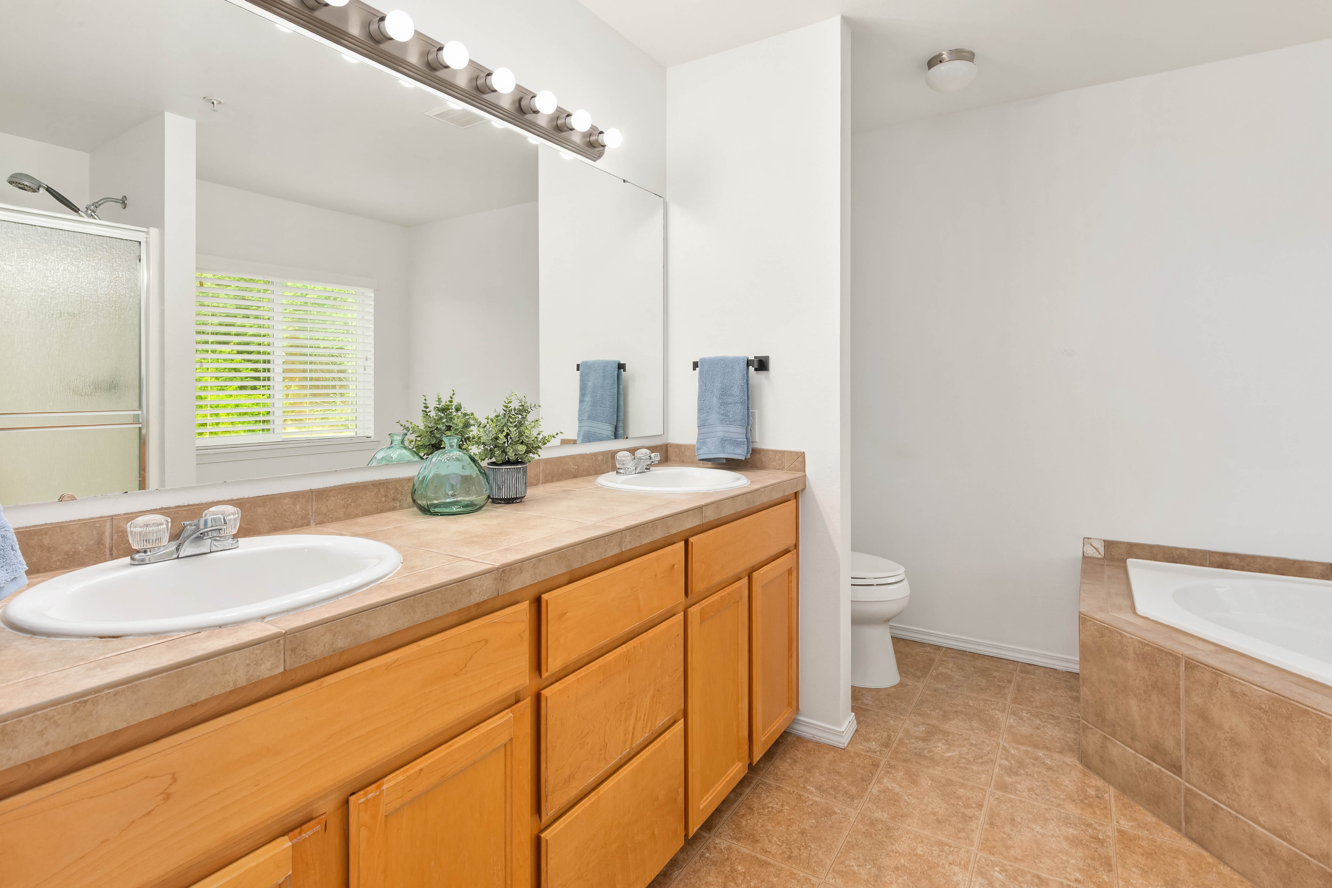  5231 Northeast 11th Court, Renton, WA 98059 - 物件實景