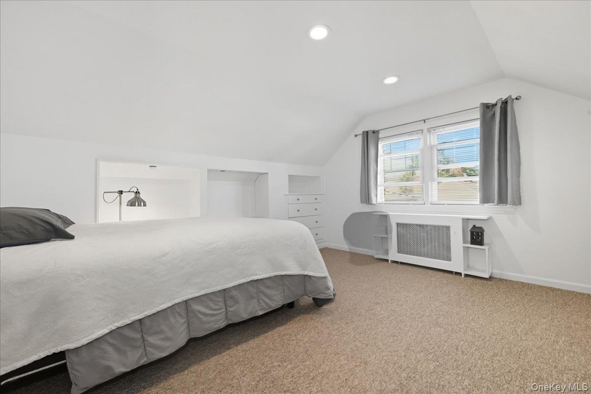 North Bellmore, New York, 11710, United States, 3 Bedrooms Bedrooms, ,2 BathroomsBathrooms,Residential,For Sale,1991697